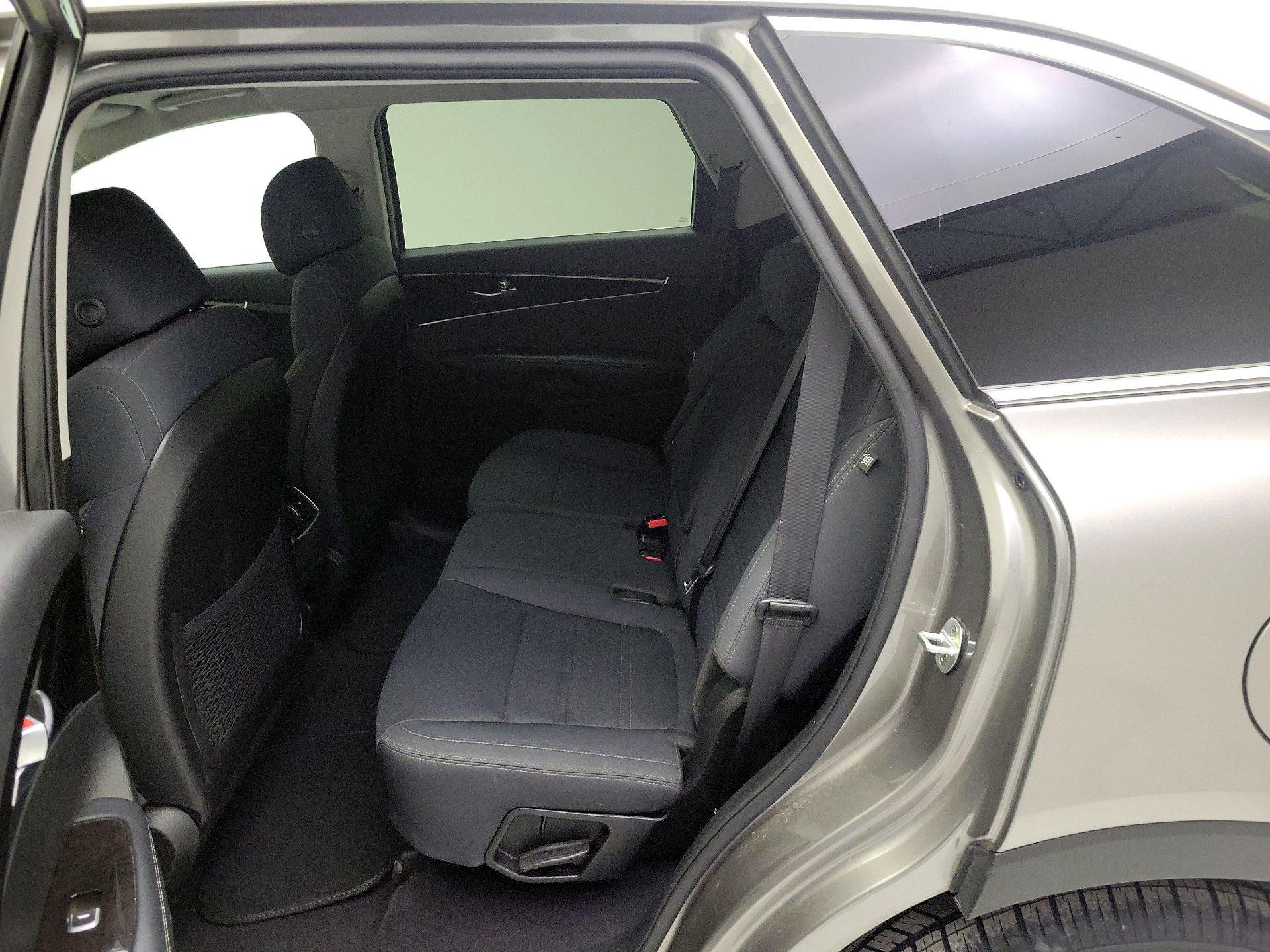 Thumbnail: 2017 Kia Sorento - 19