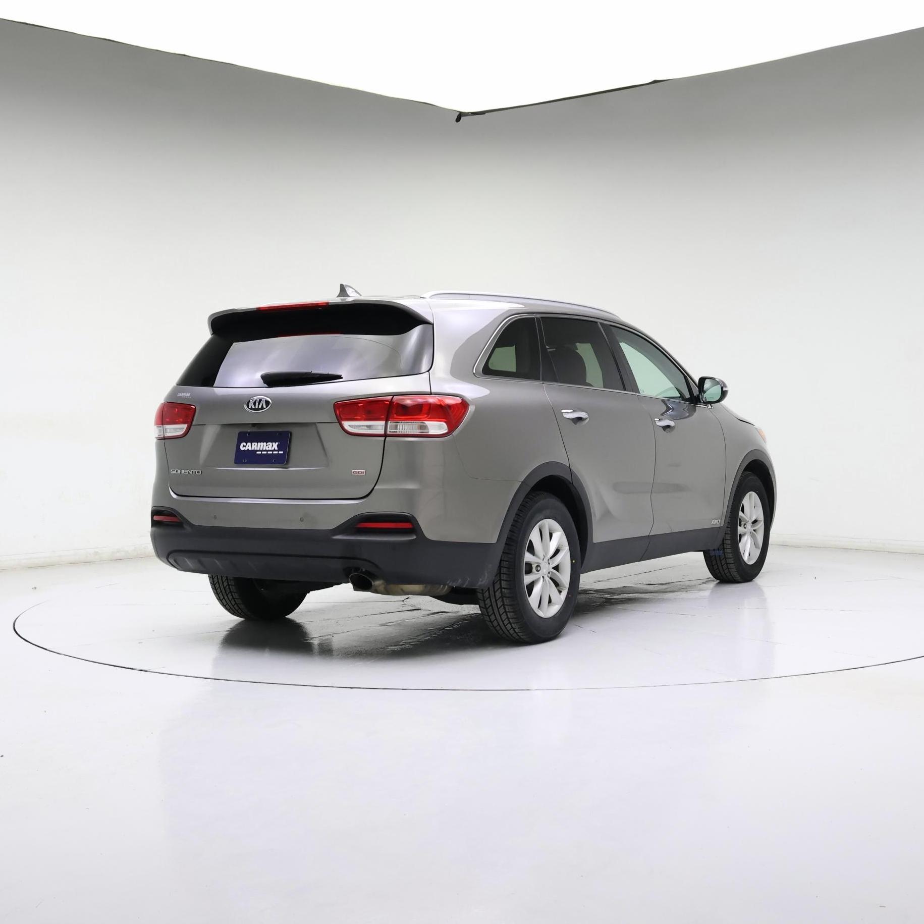 Thumbnail: 2017 Kia Sorento - 8