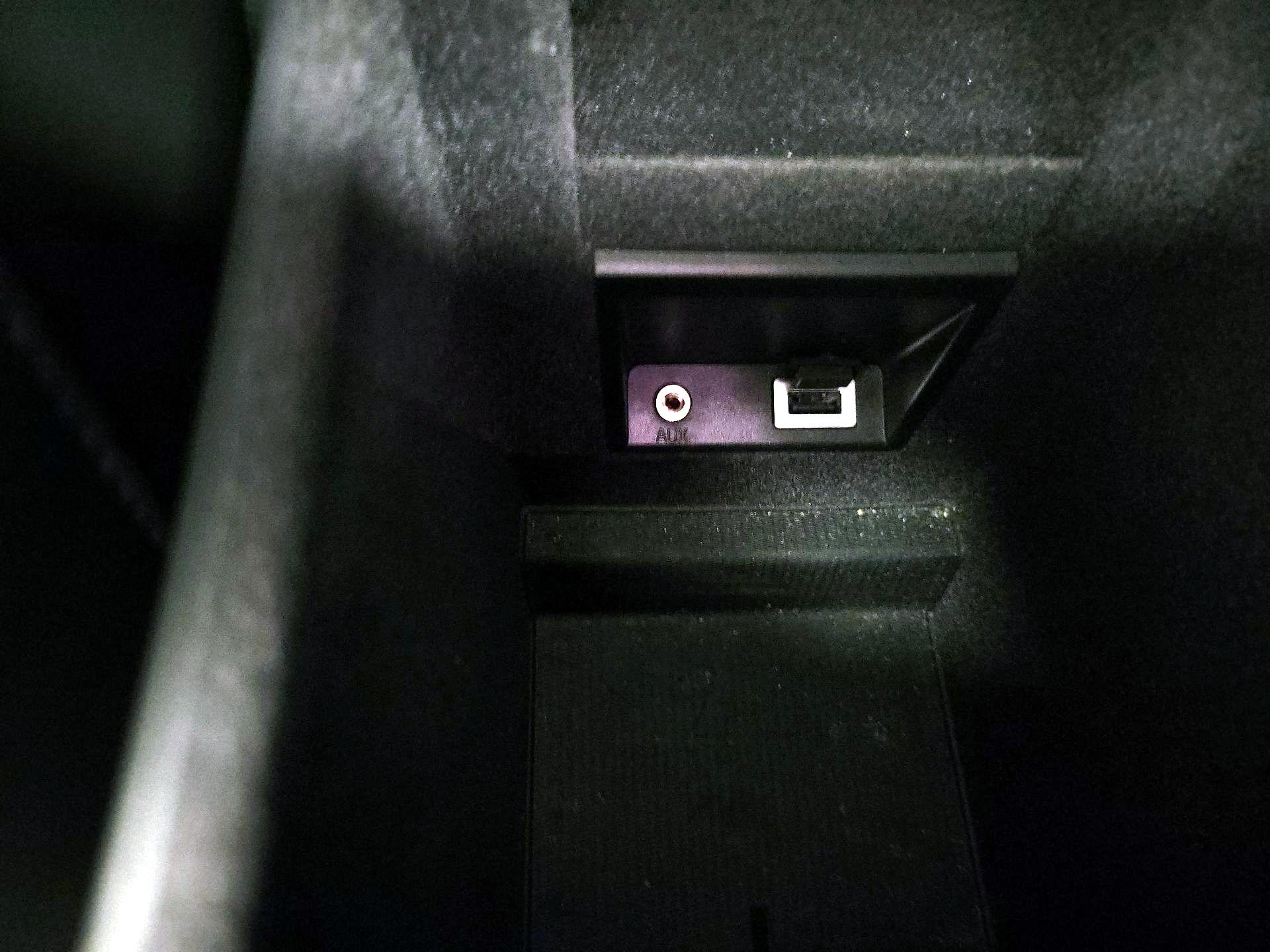 Thumbnail: 2017 Volvo XC60 - 18