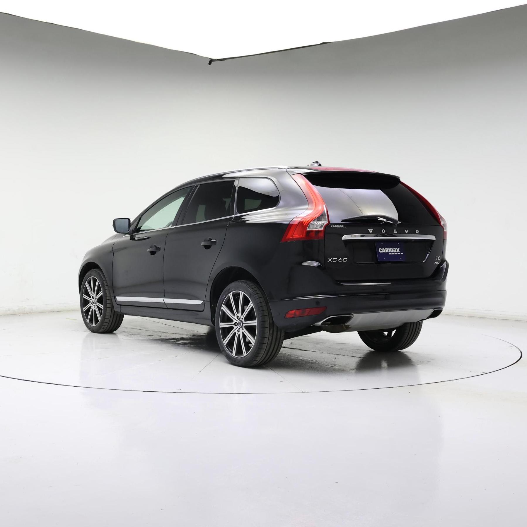 Thumbnail: 2017 Volvo XC60 - 2