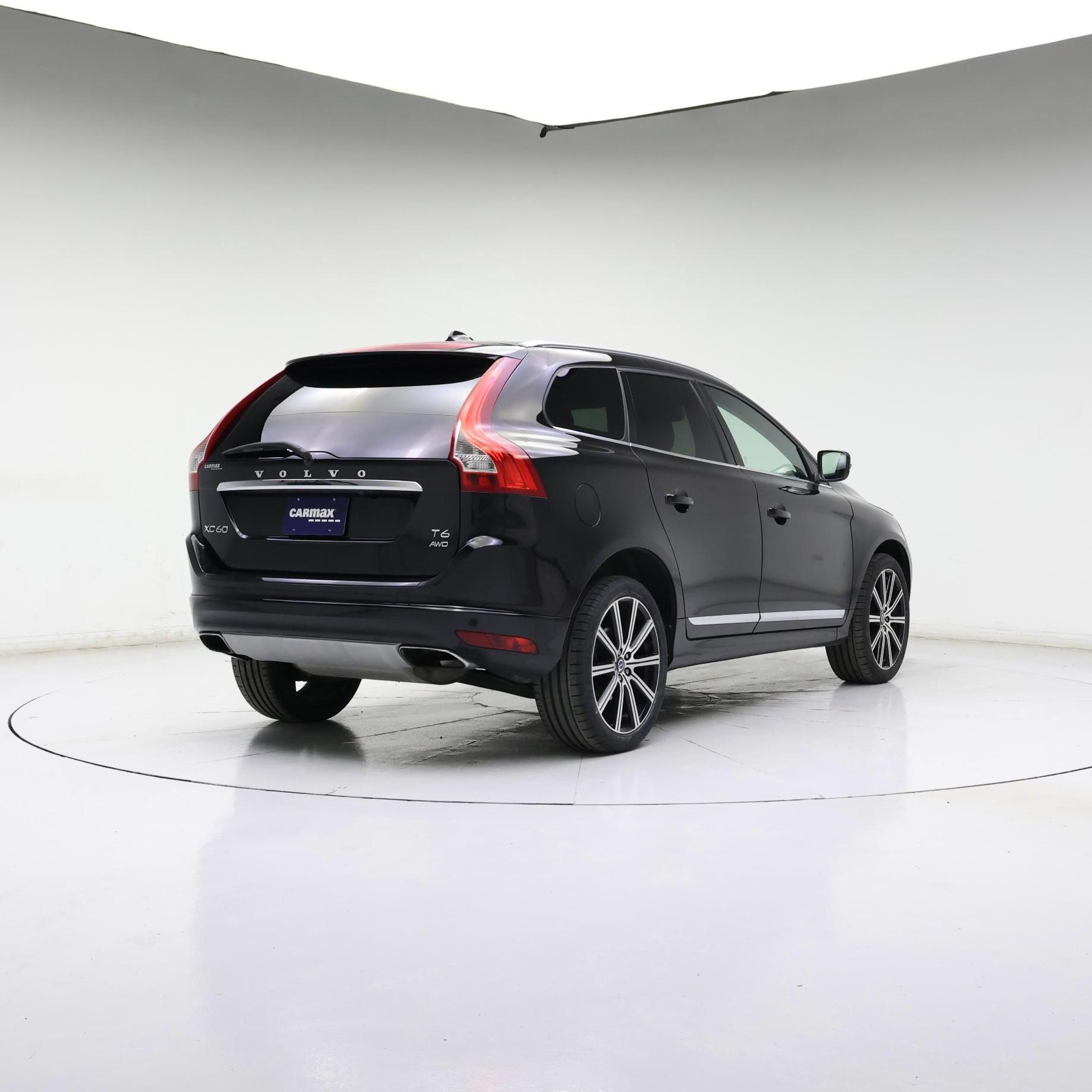 Thumbnail: 2017 Volvo XC60 - 8
