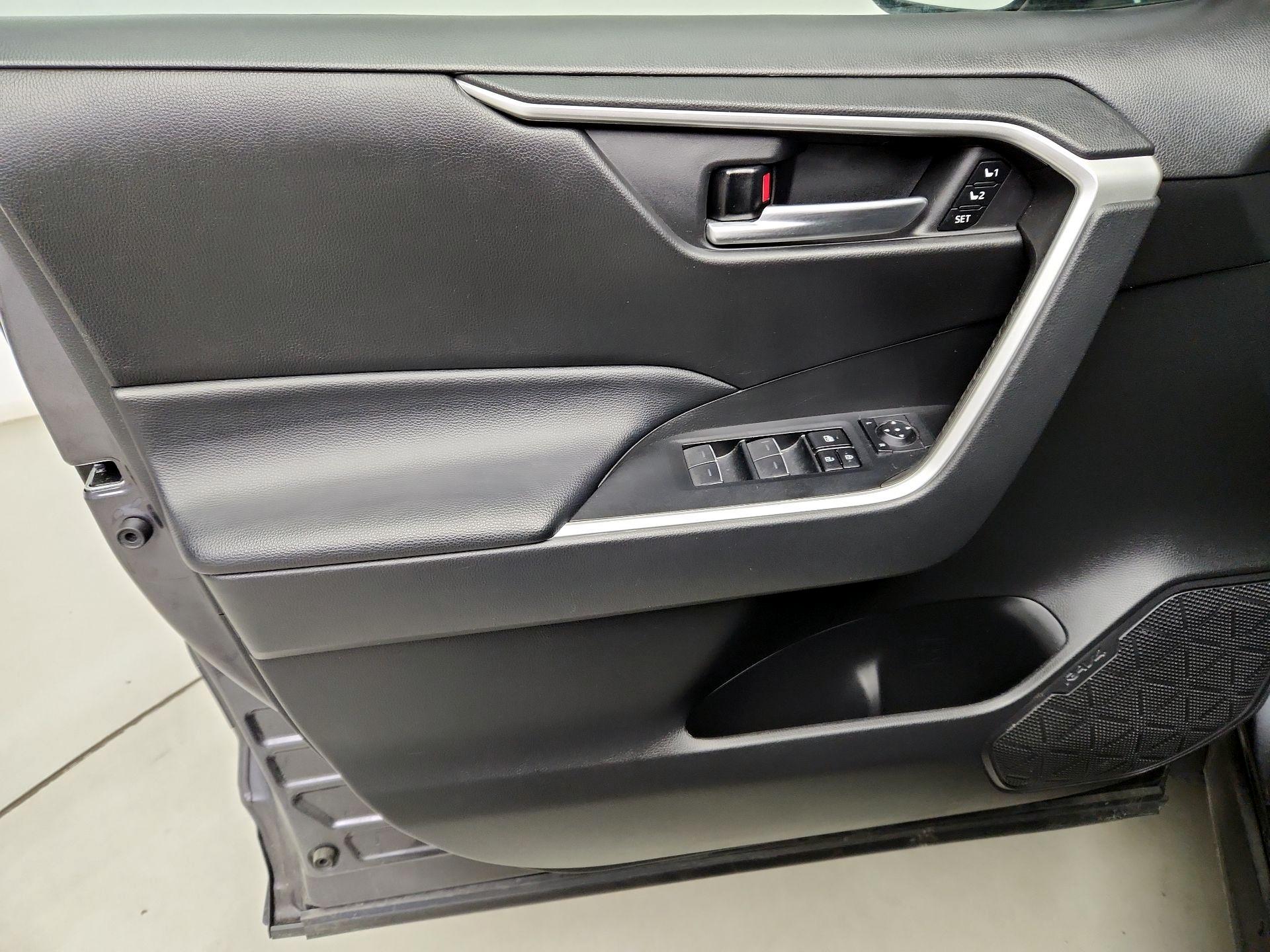 Thumbnail: 2023 Toyota RAV4 - 12