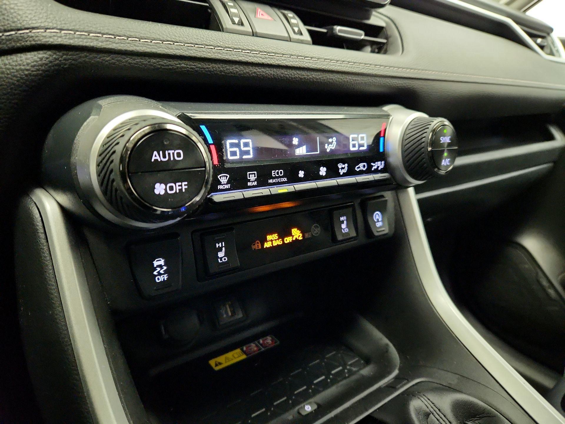 Thumbnail: 2023 Toyota RAV4 - 16