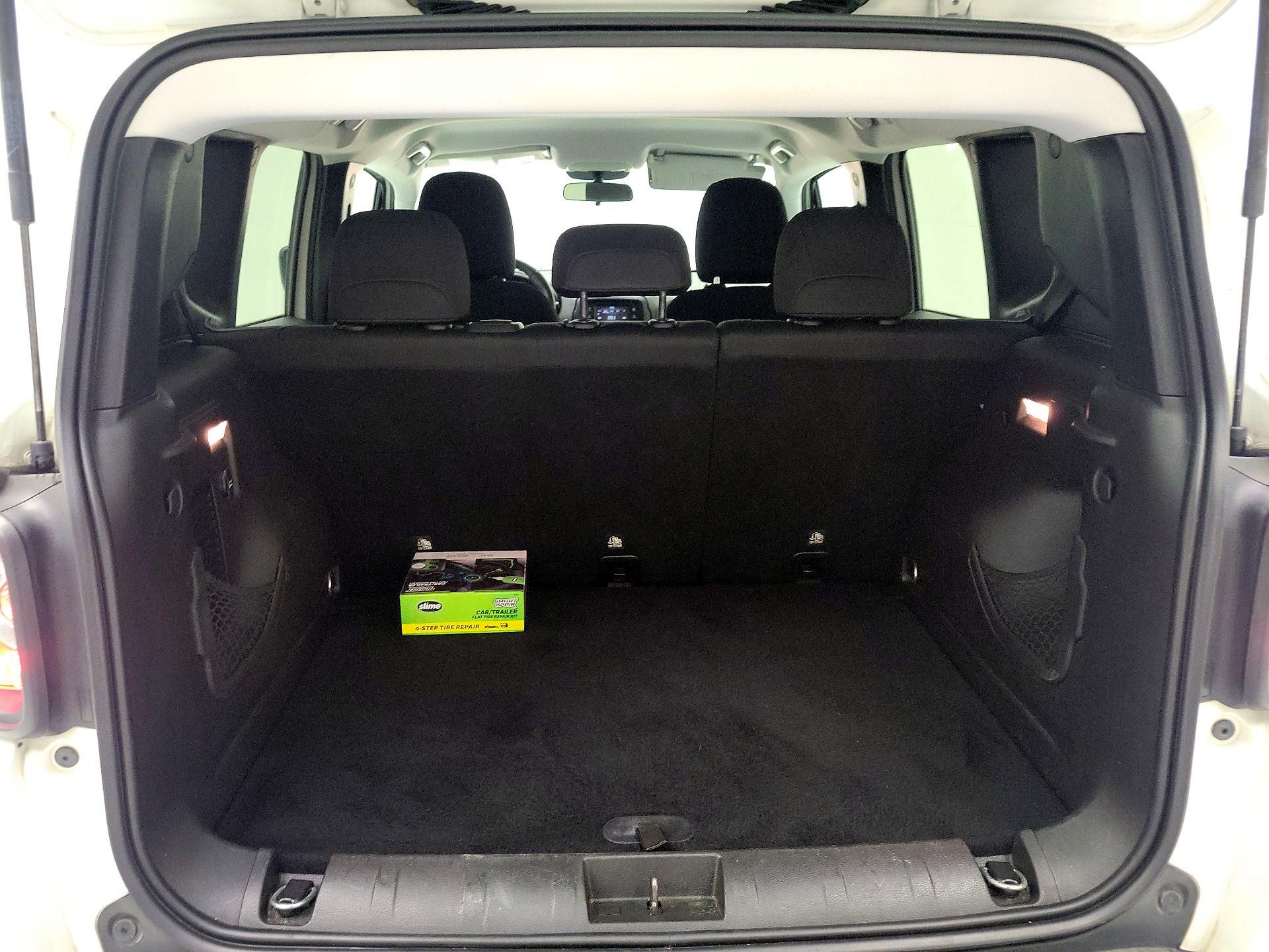 Thumbnail: 2017 Jeep Renegade - 20