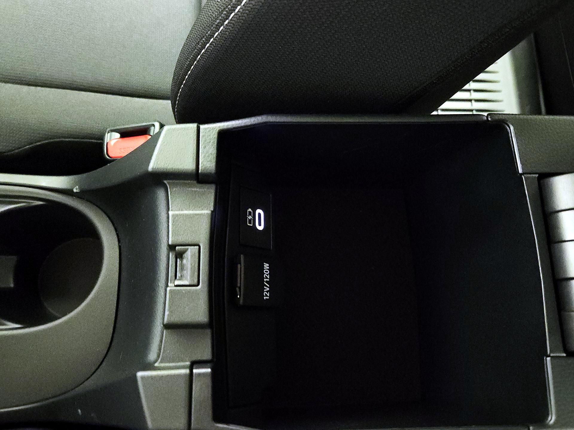 Thumbnail: 2025 Toyota Corolla - 18