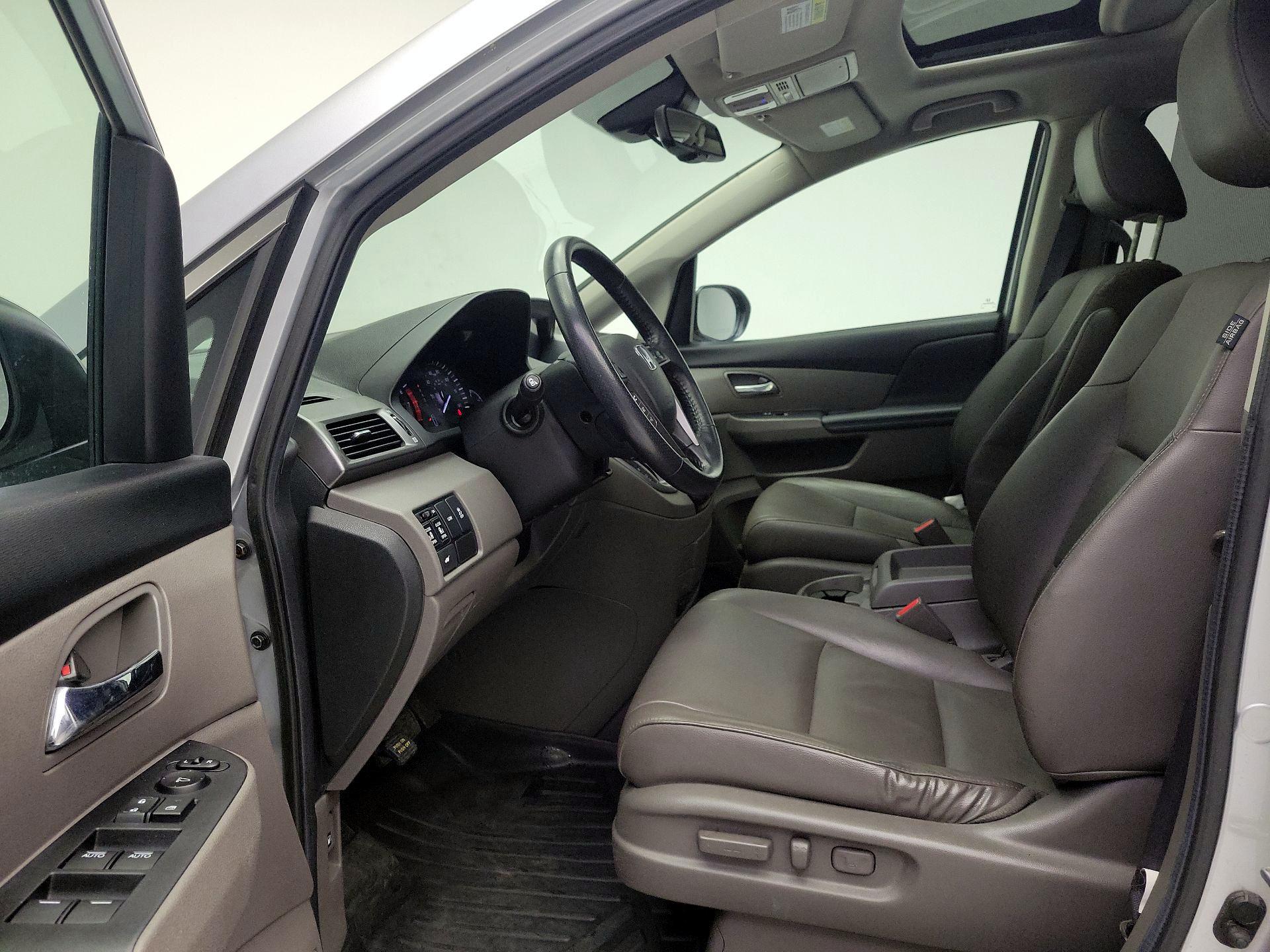 Thumbnail: 2014 Honda Odyssey - 11