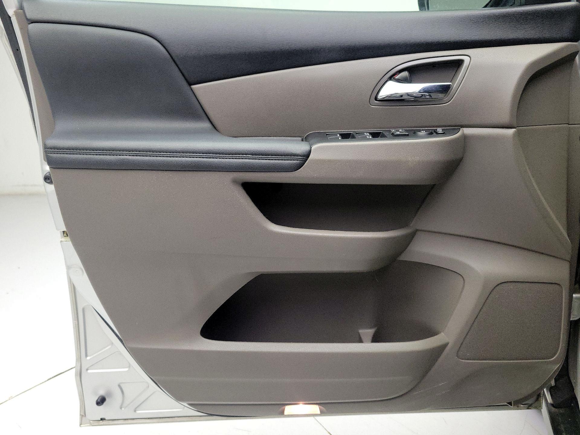 Thumbnail: 2014 Honda Odyssey - 12