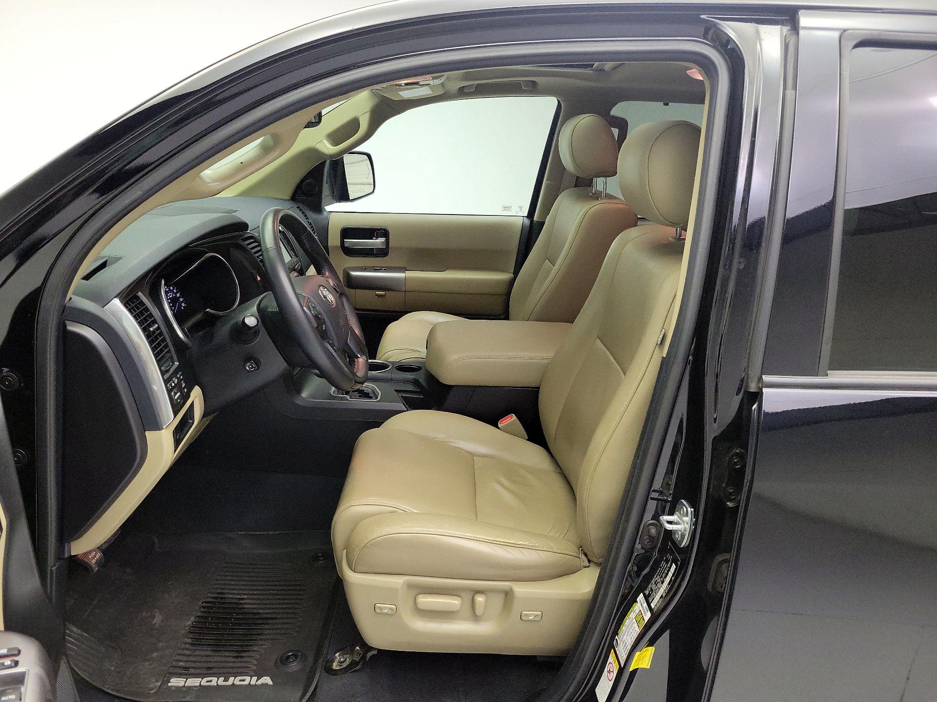 Thumbnail: 2020 Toyota Sequoia - 11