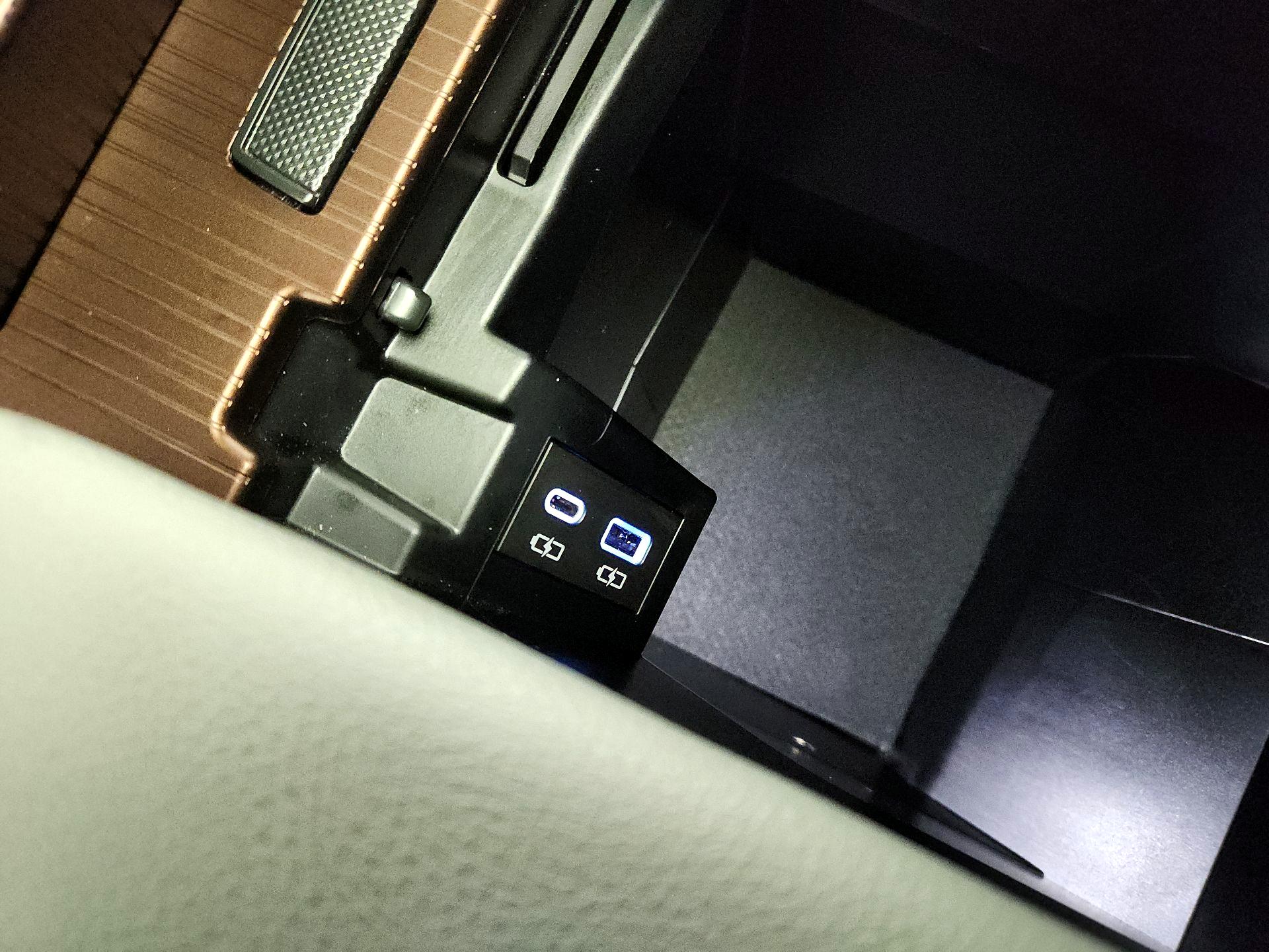 Thumbnail: 2023 Toyota Sienna - 18