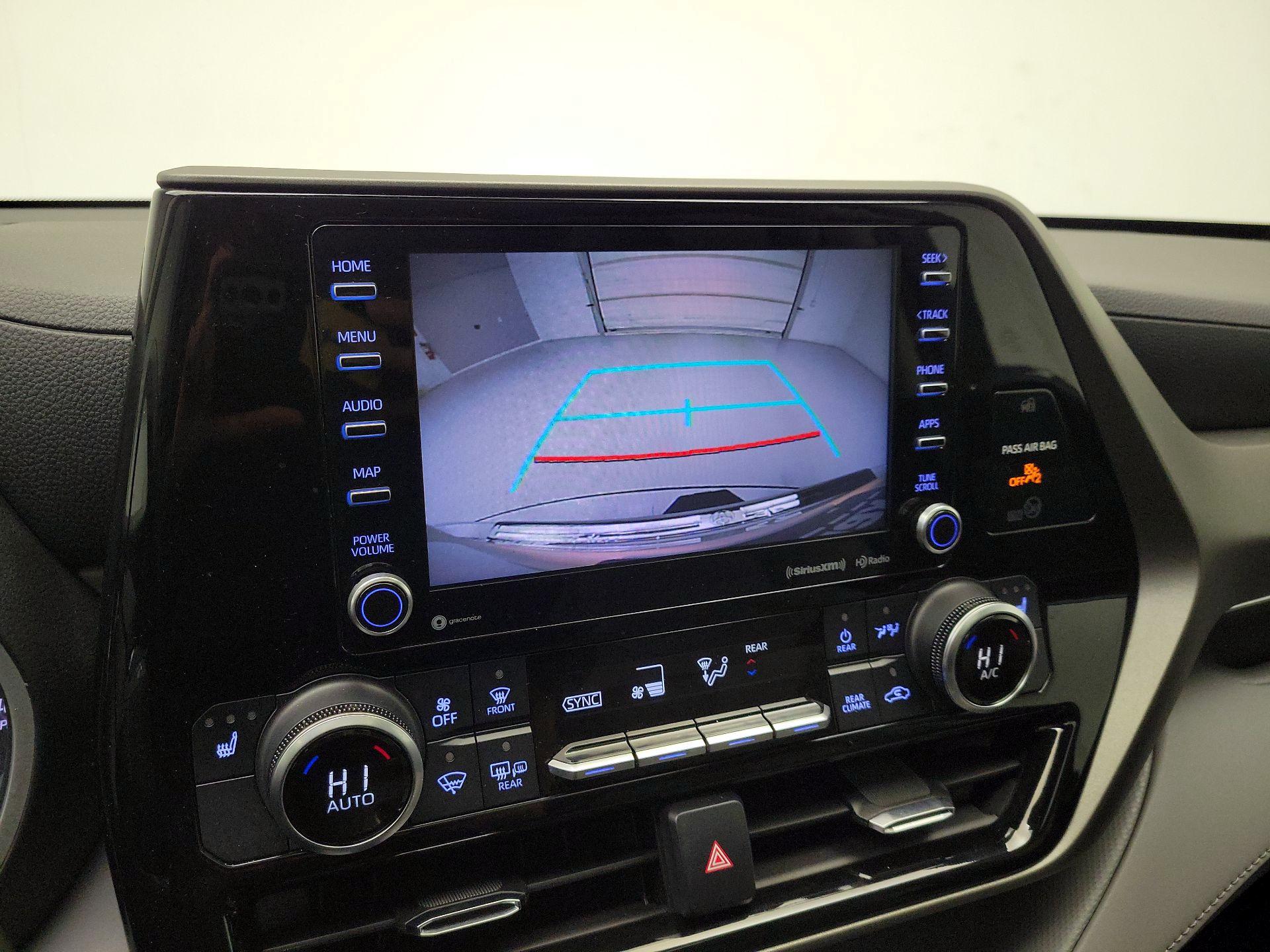 Thumbnail: 2021 Toyota Highlander - 14