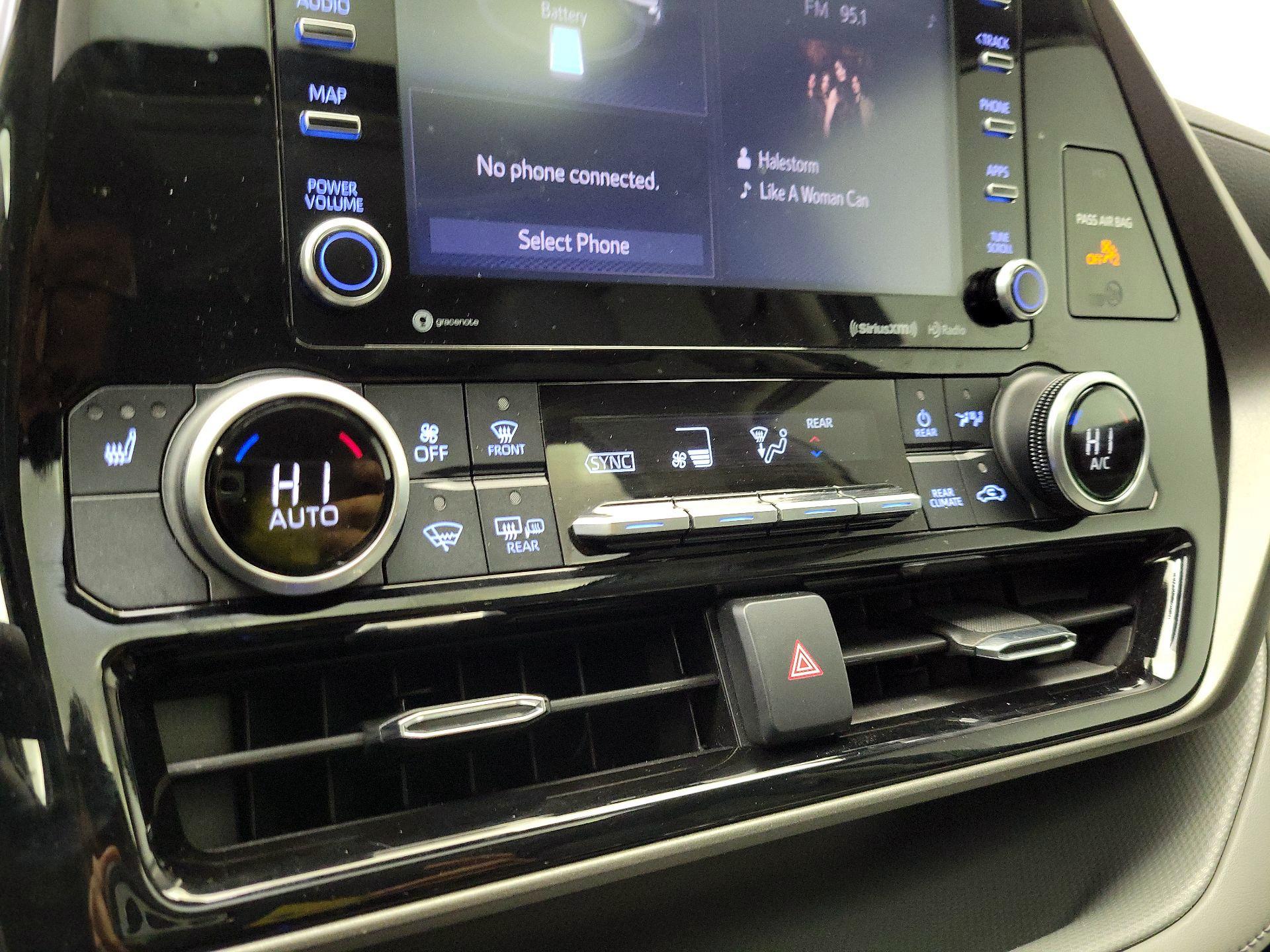 Thumbnail: 2021 Toyota Highlander - 16