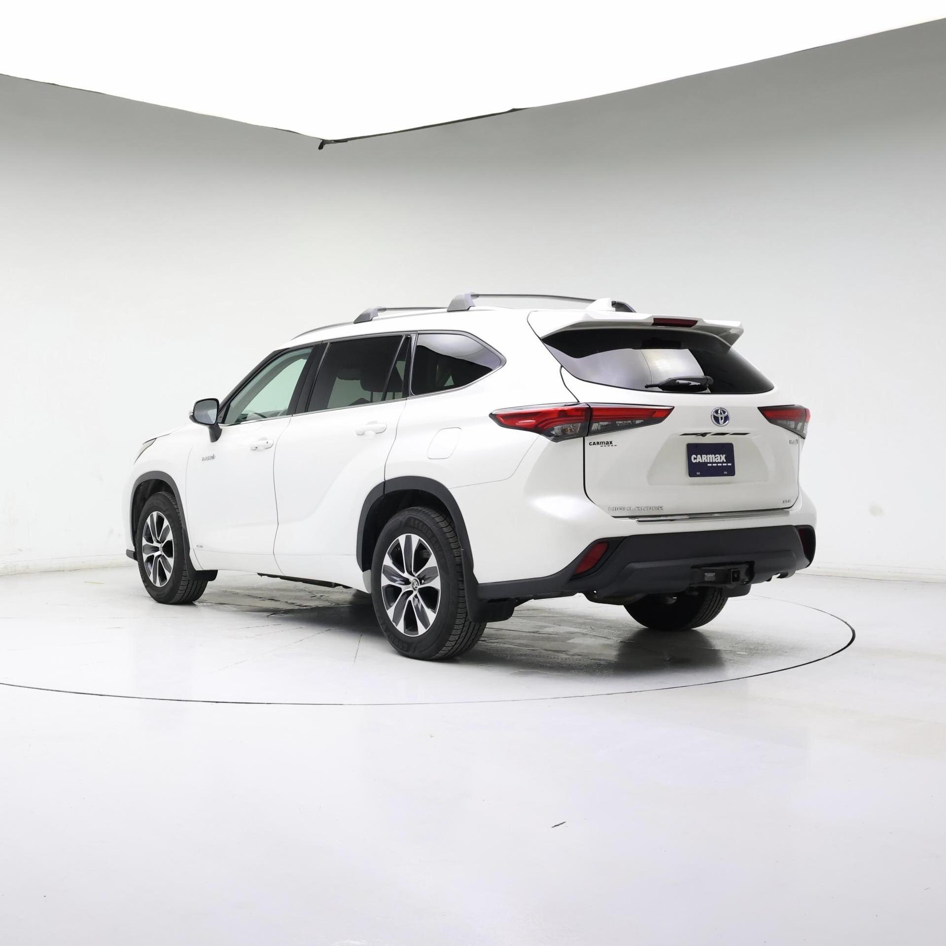 Thumbnail: 2021 Toyota Highlander - 2