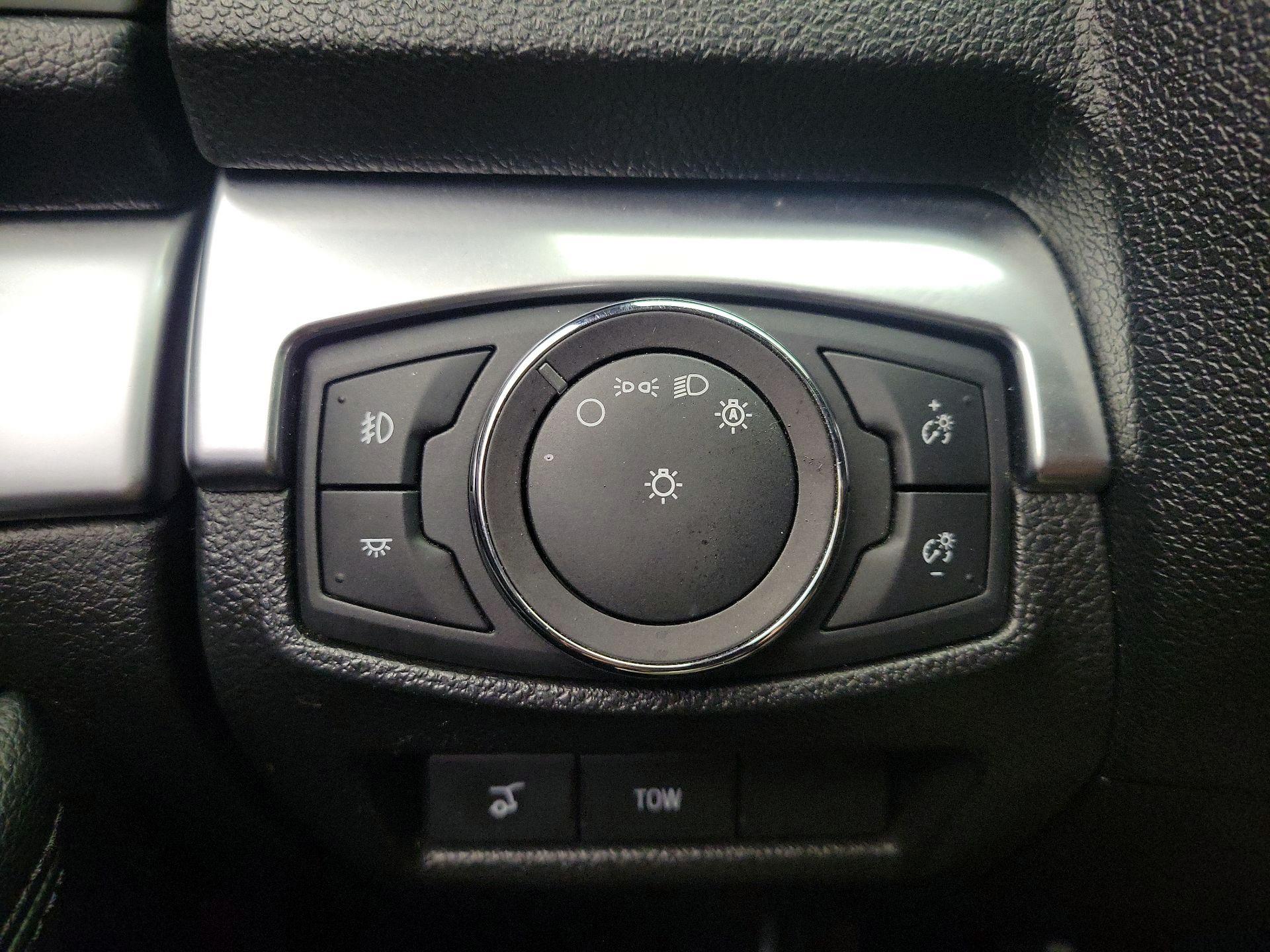 Thumbnail: 2019 Ford Explorer - 13