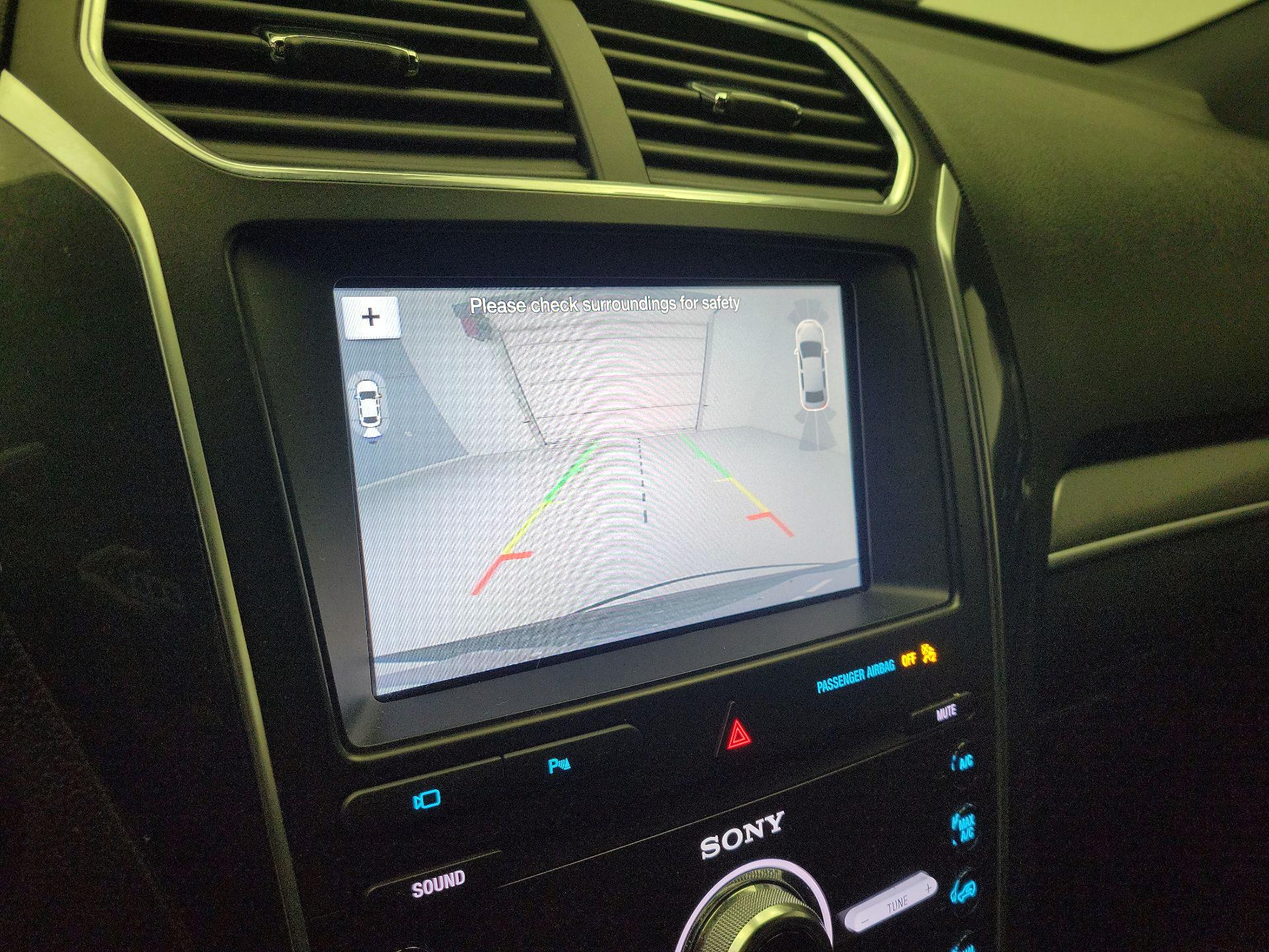 Thumbnail: 2019 Ford Explorer - 15