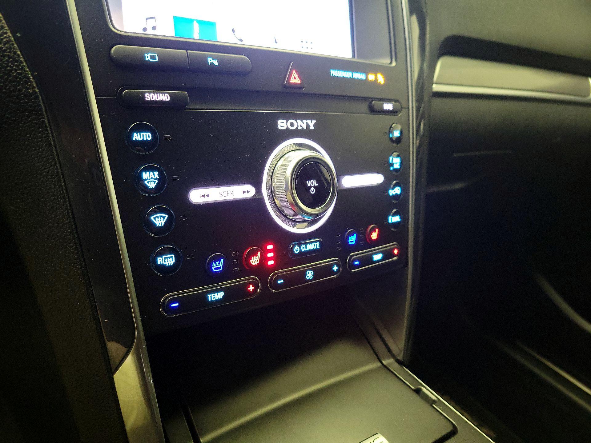 Thumbnail: 2019 Ford Explorer - 17