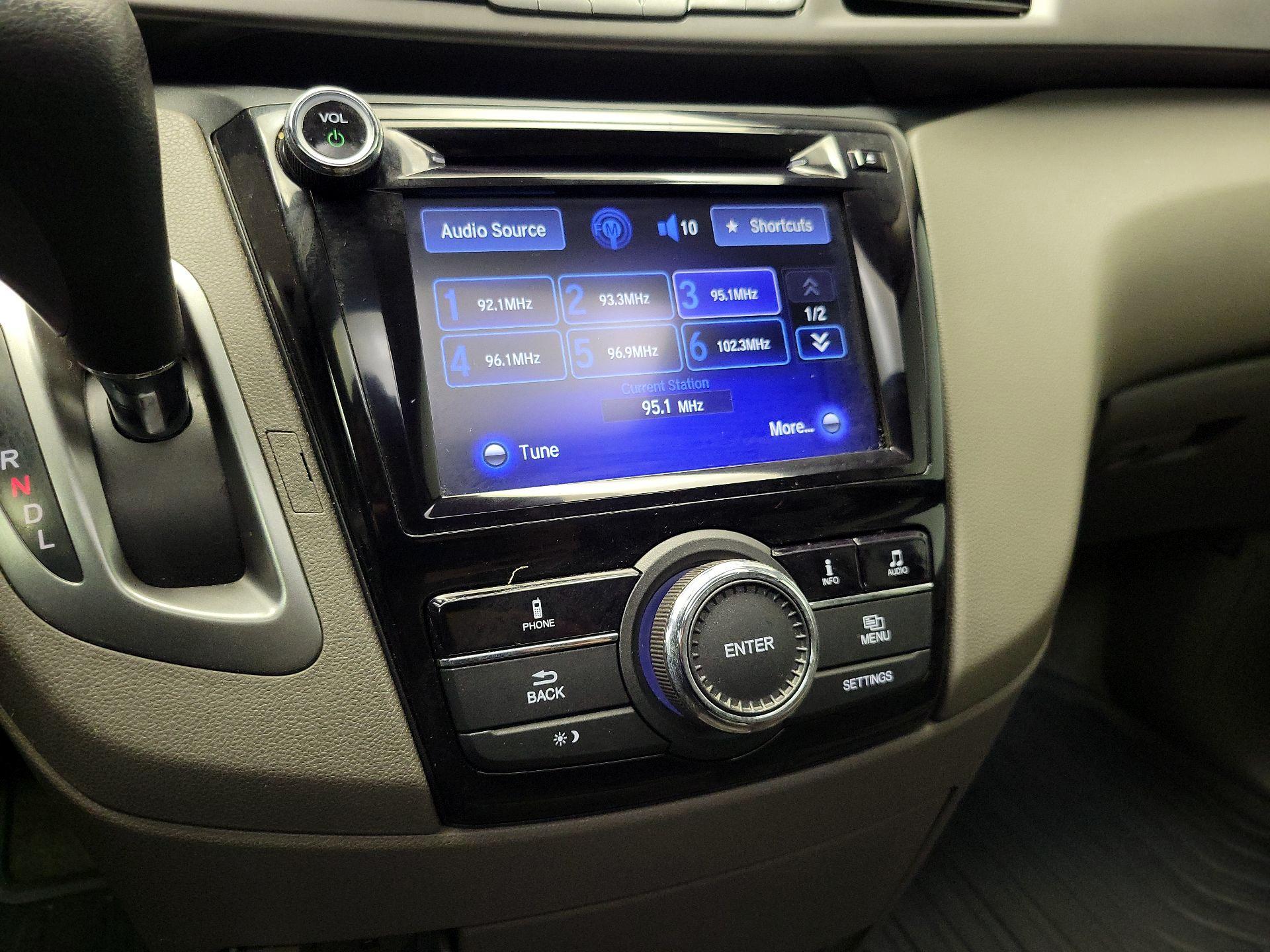 Thumbnail: 2016 Honda Odyssey - 15