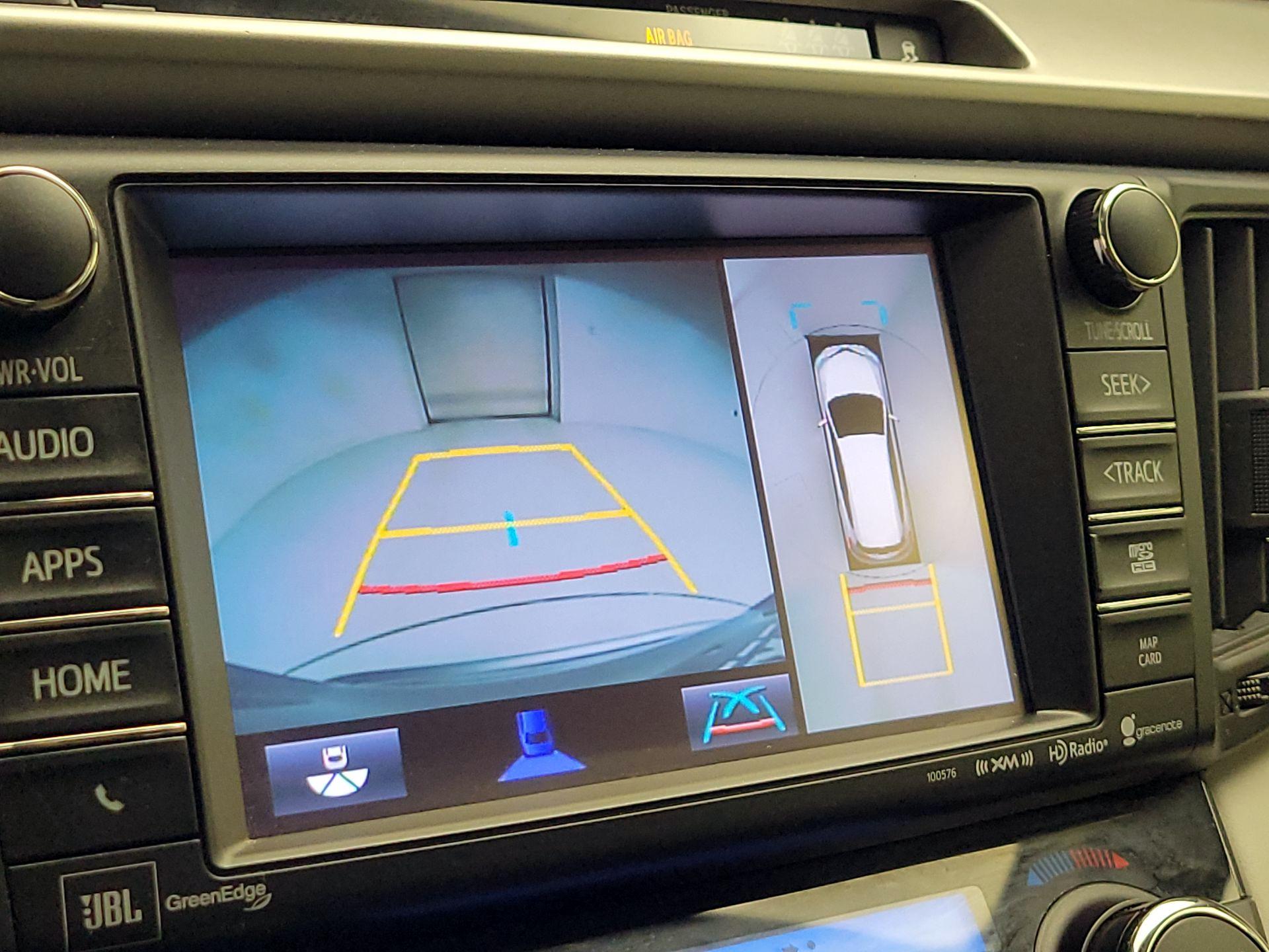 Thumbnail: 2018 Toyota RAV4 - 14