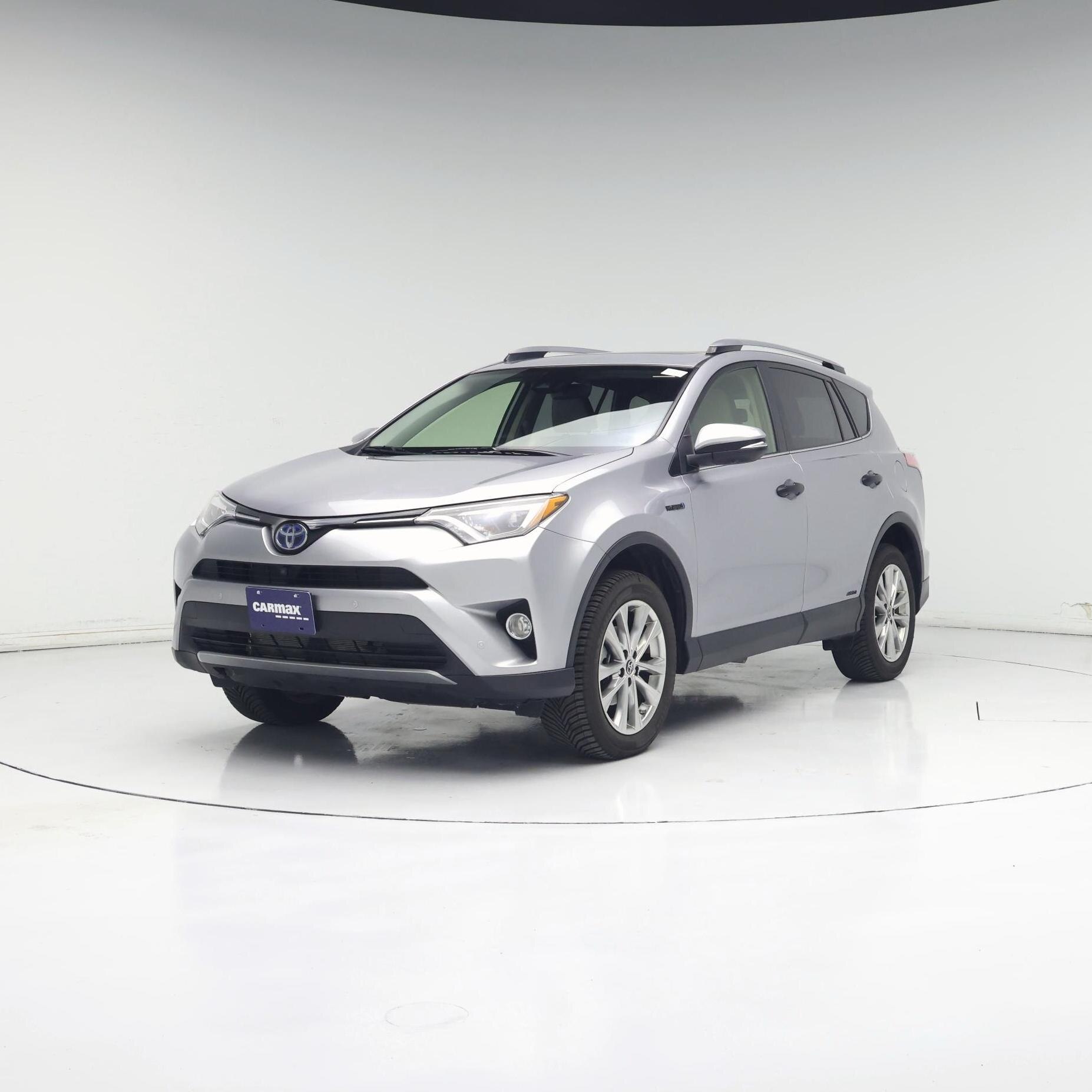 Thumbnail: 2018 Toyota RAV4 - 4