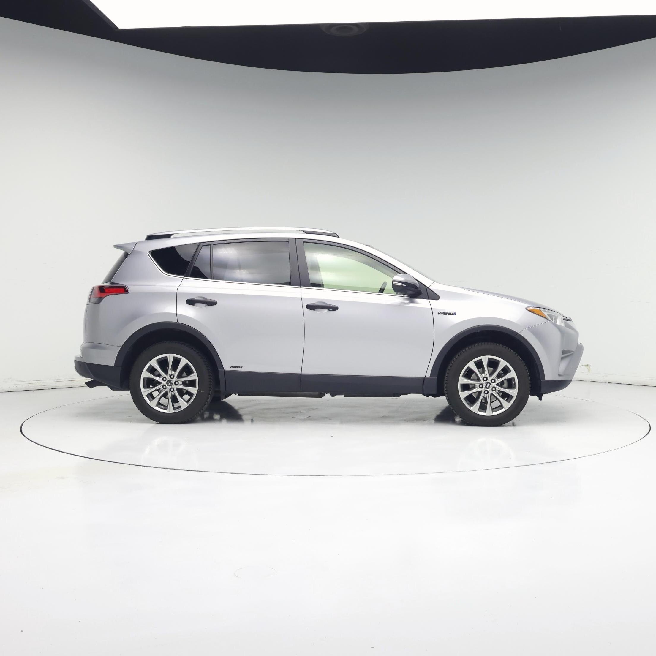 Thumbnail: 2018 Toyota RAV4 - 7