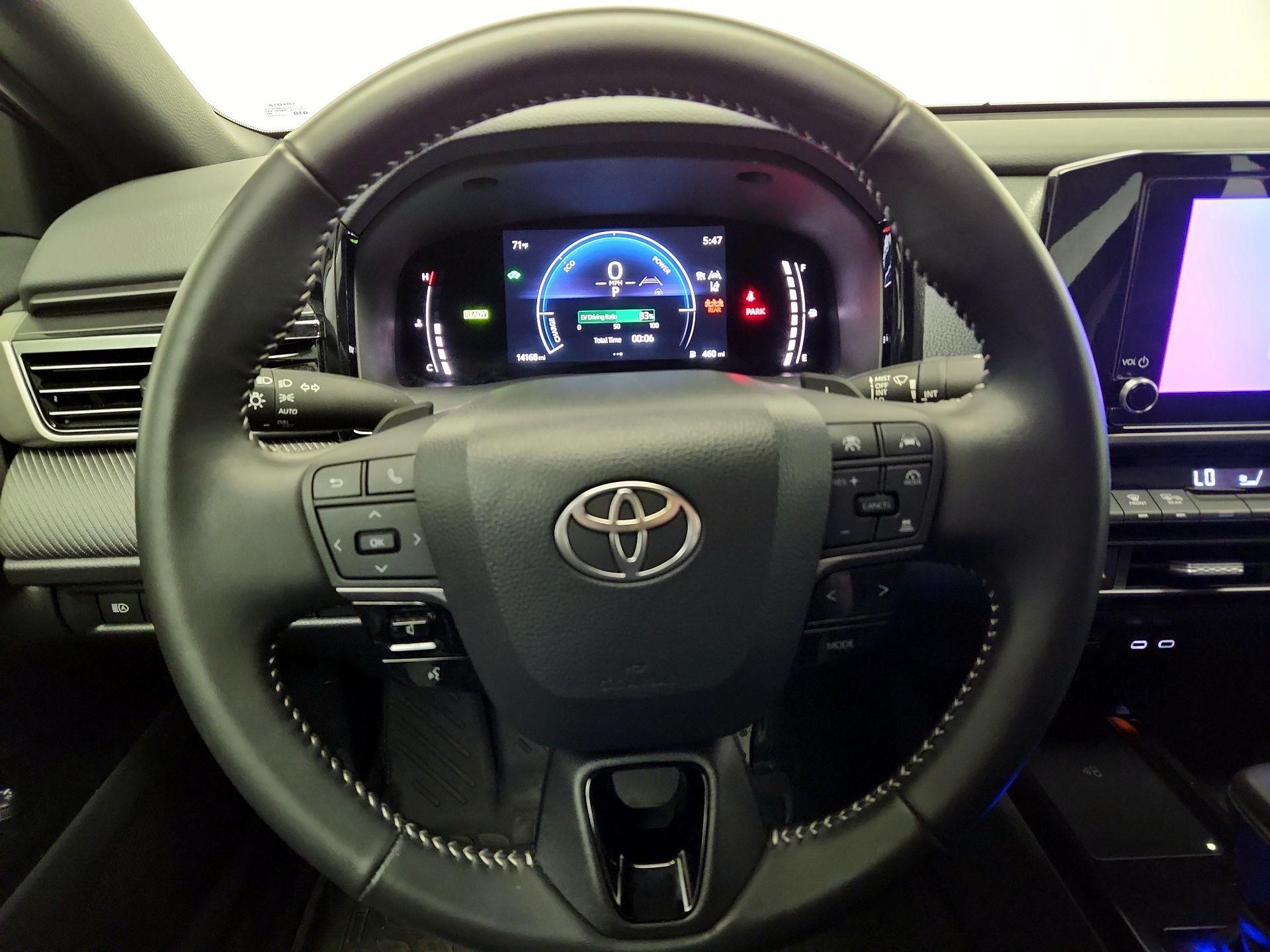 Thumbnail: 2025 Toyota Camry - 10