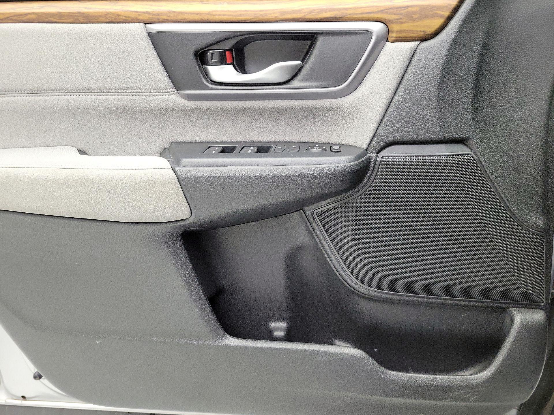 Thumbnail: 2017 Honda CR-V - 12