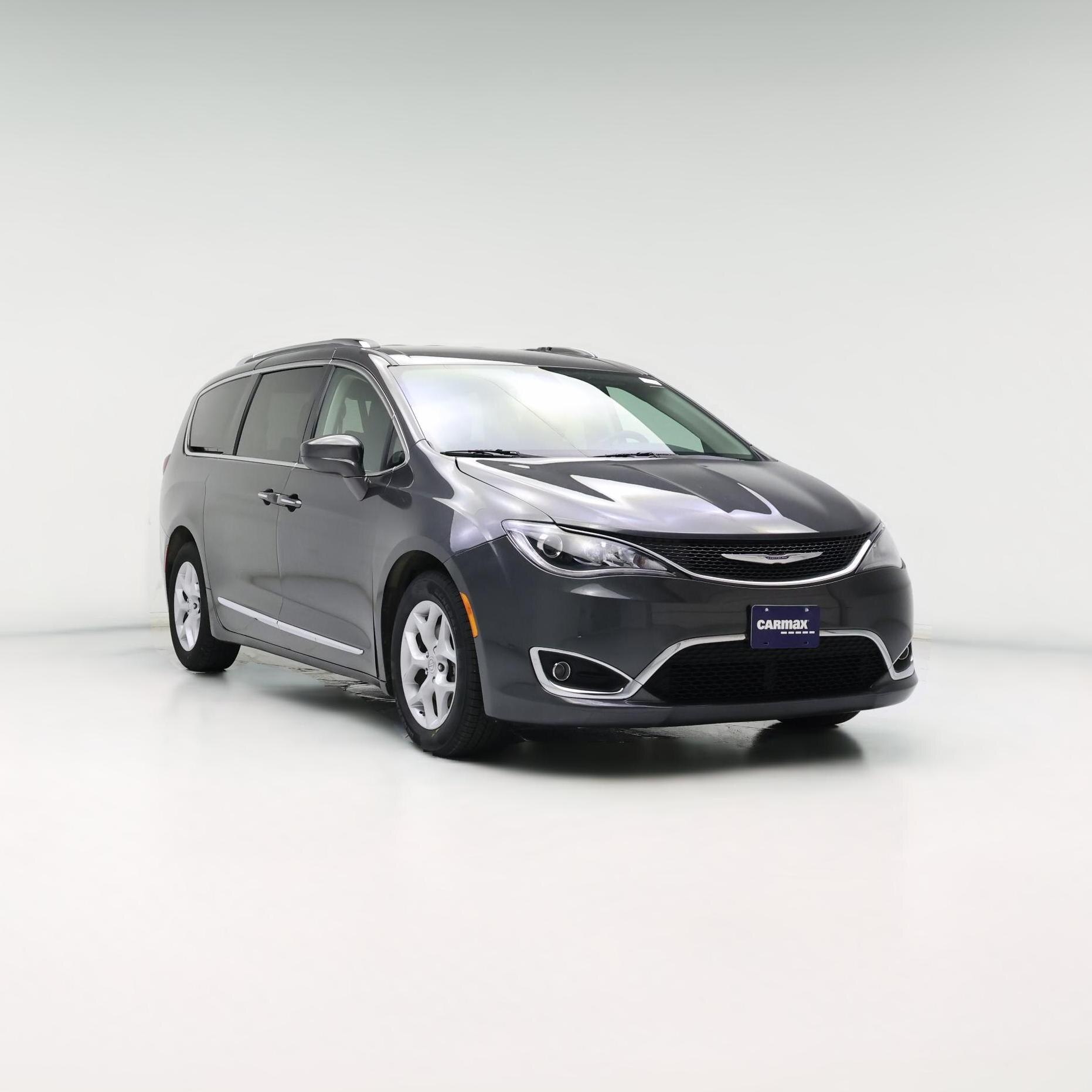 Thumbnail: 2018 Chrysler Pacifica - 1