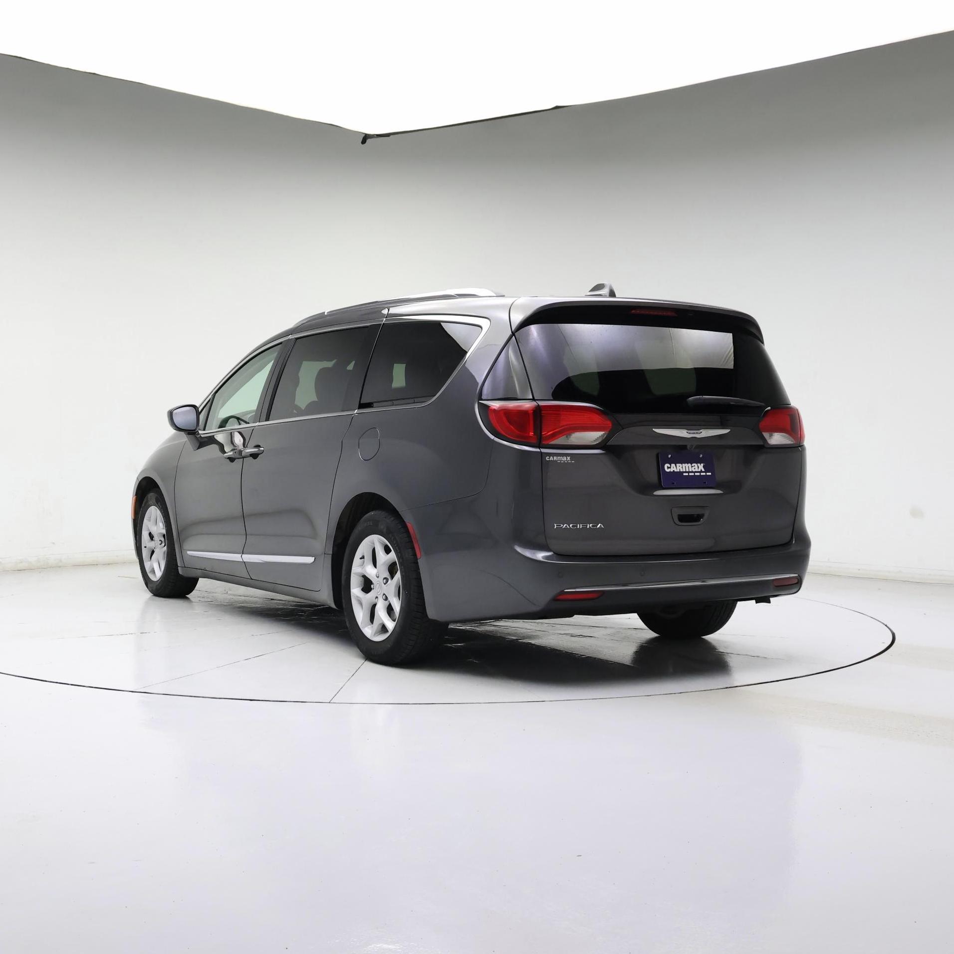 Thumbnail: 2018 Chrysler Pacifica - 2