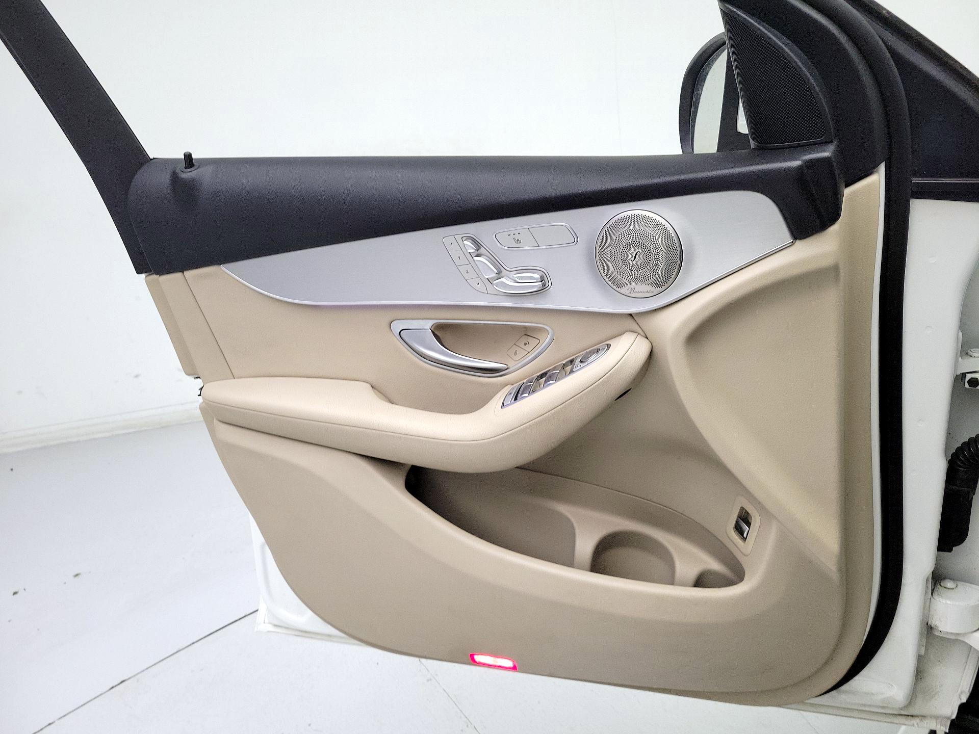 Thumbnail: 2021 Mercedes-Benz GLC - 12