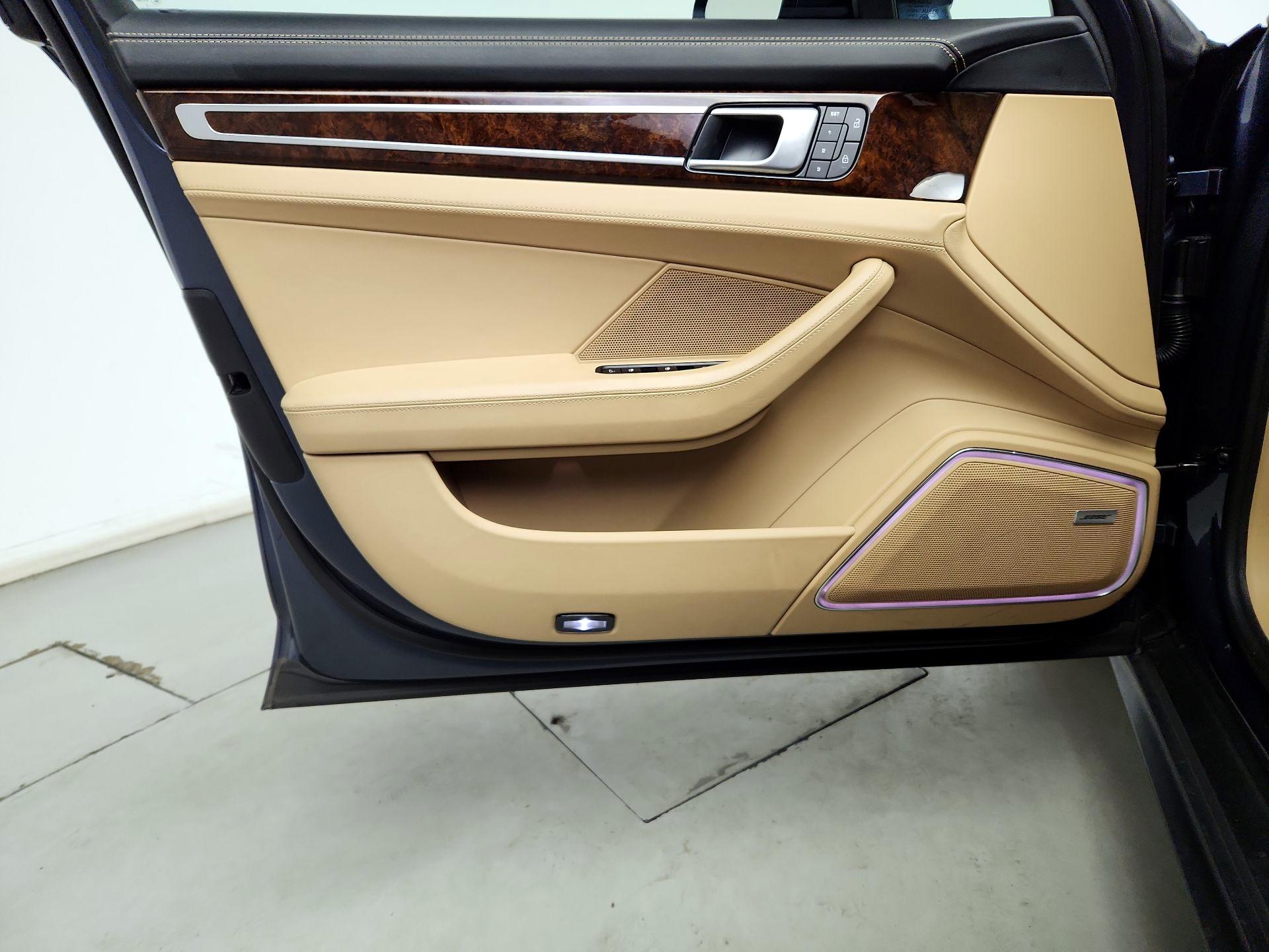 Thumbnail: 2022 Porsche Panamera - 12