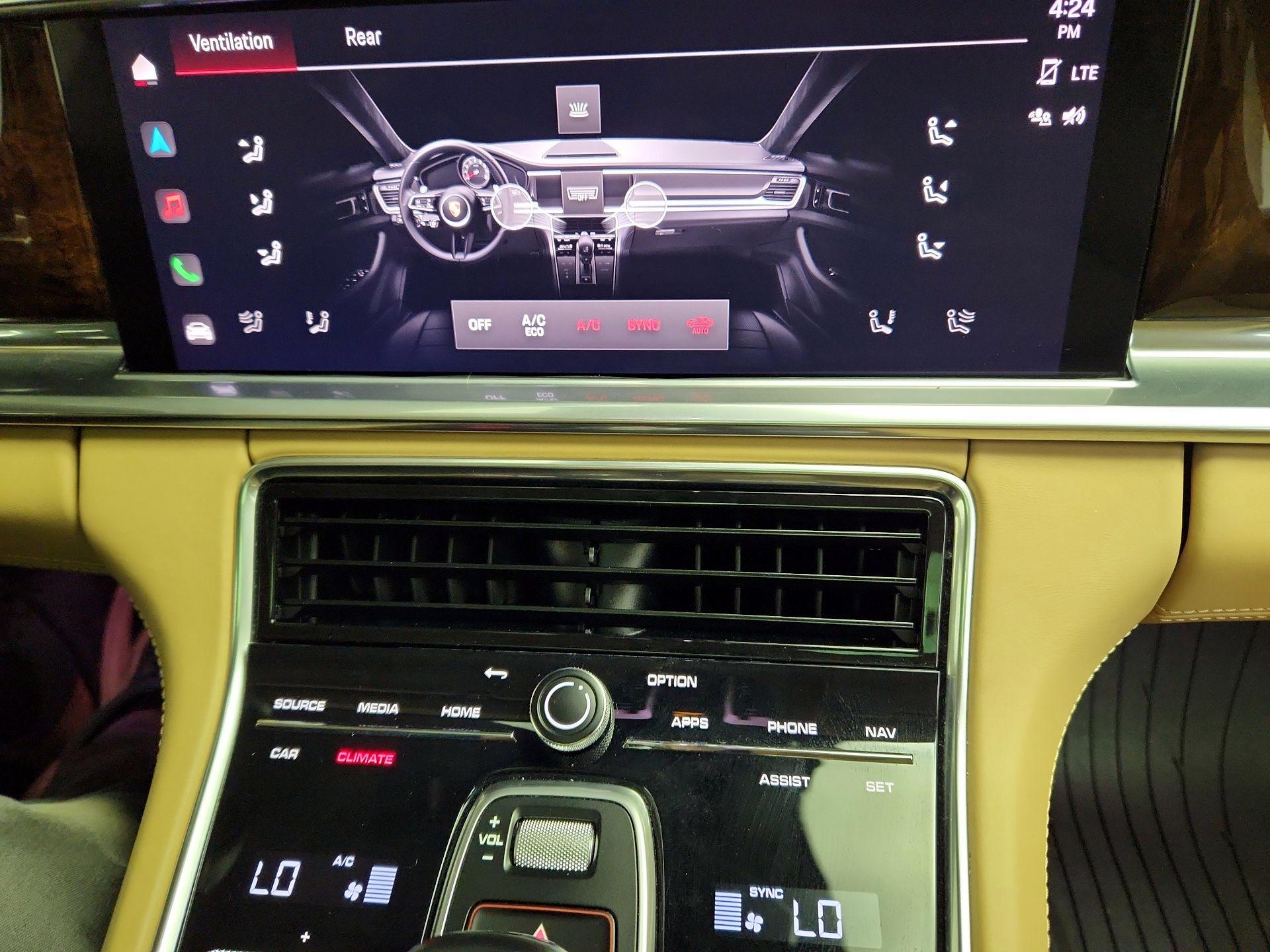 Thumbnail: 2022 Porsche Panamera - 17