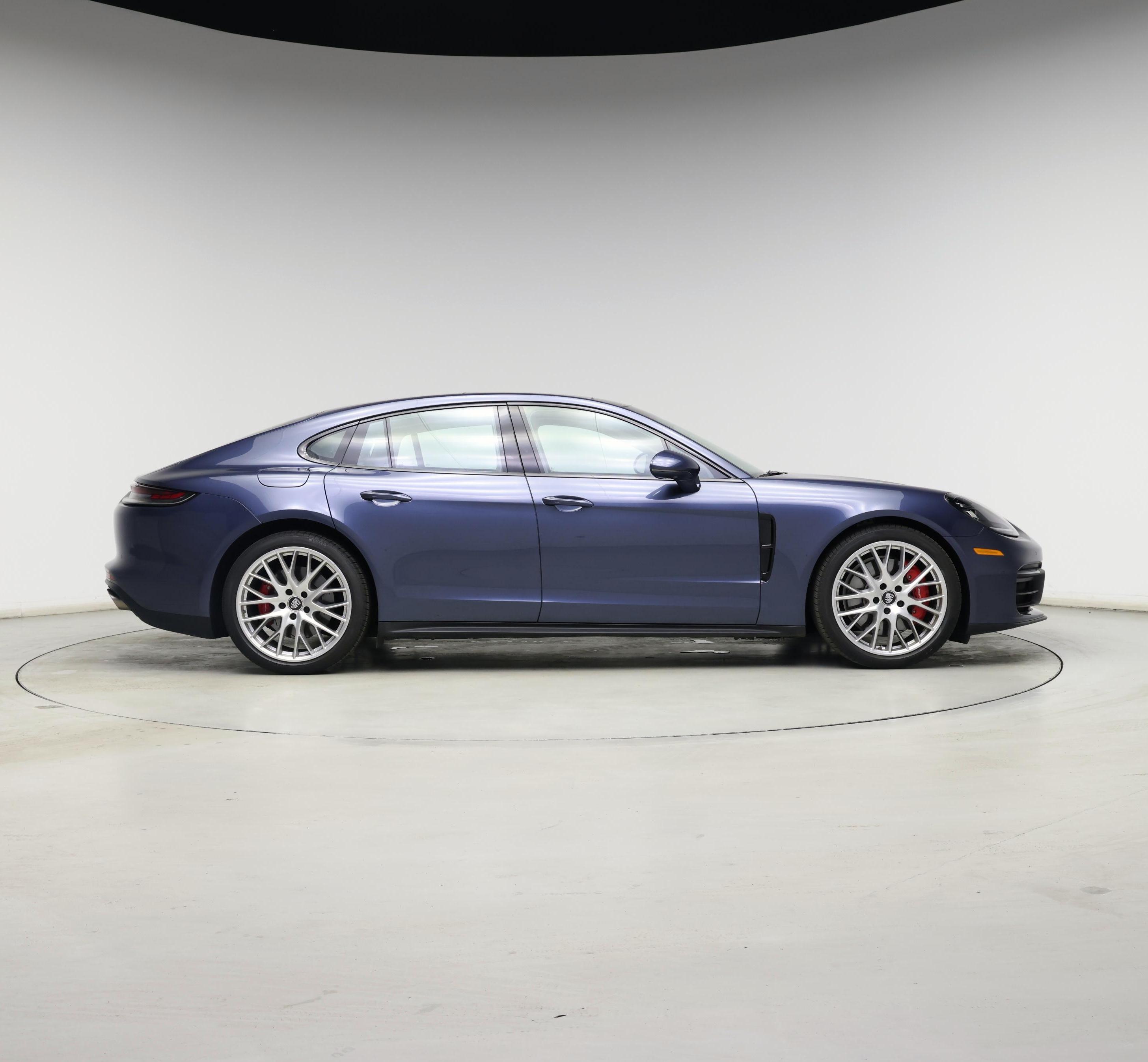 Thumbnail: 2022 Porsche Panamera - 7