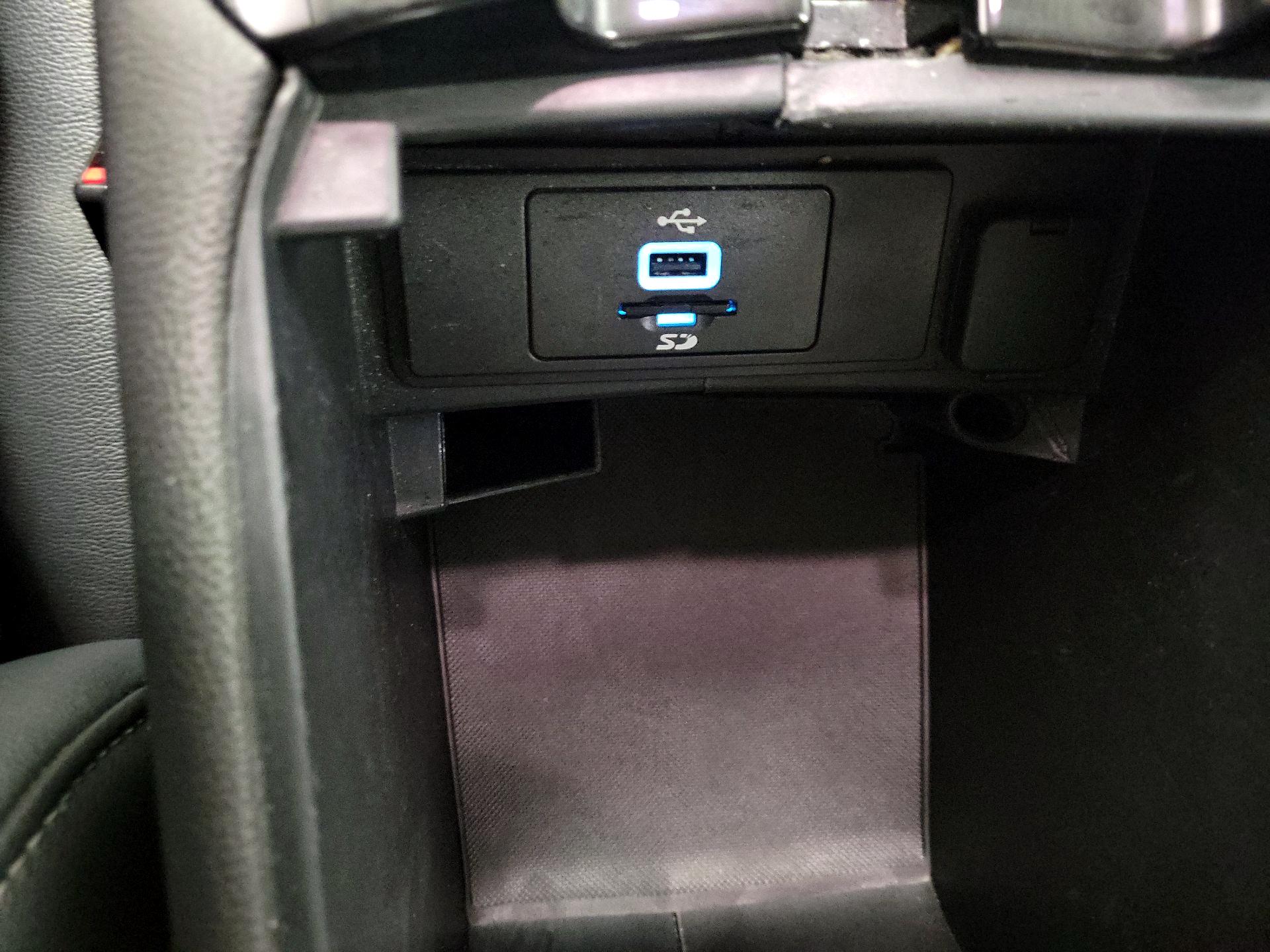 Thumbnail: 2016 Ford Fusion - 19