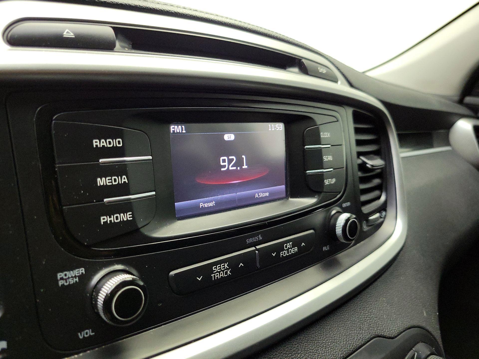 Thumbnail: 2017 Kia Sorento - 14