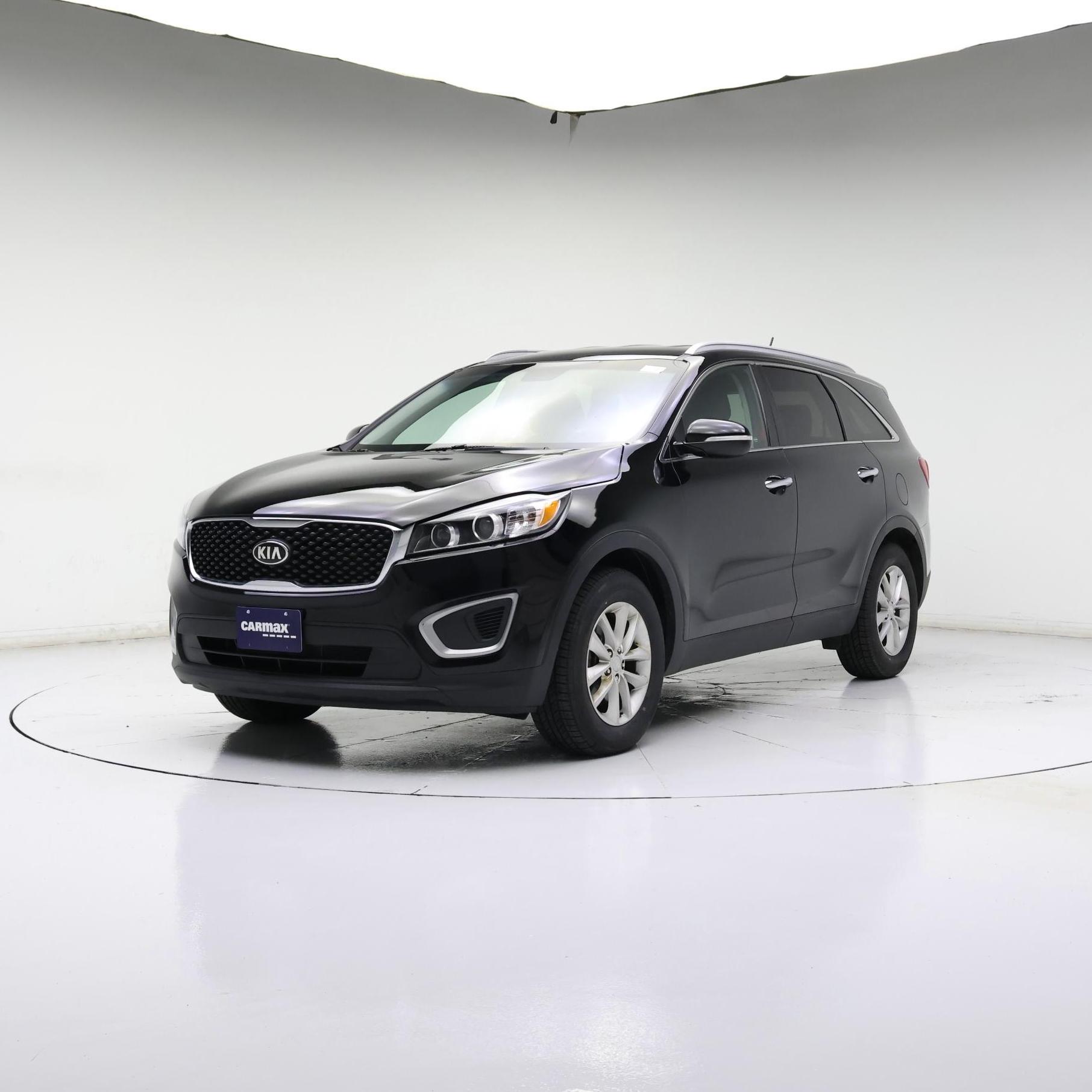 Thumbnail: 2017 Kia Sorento - 4