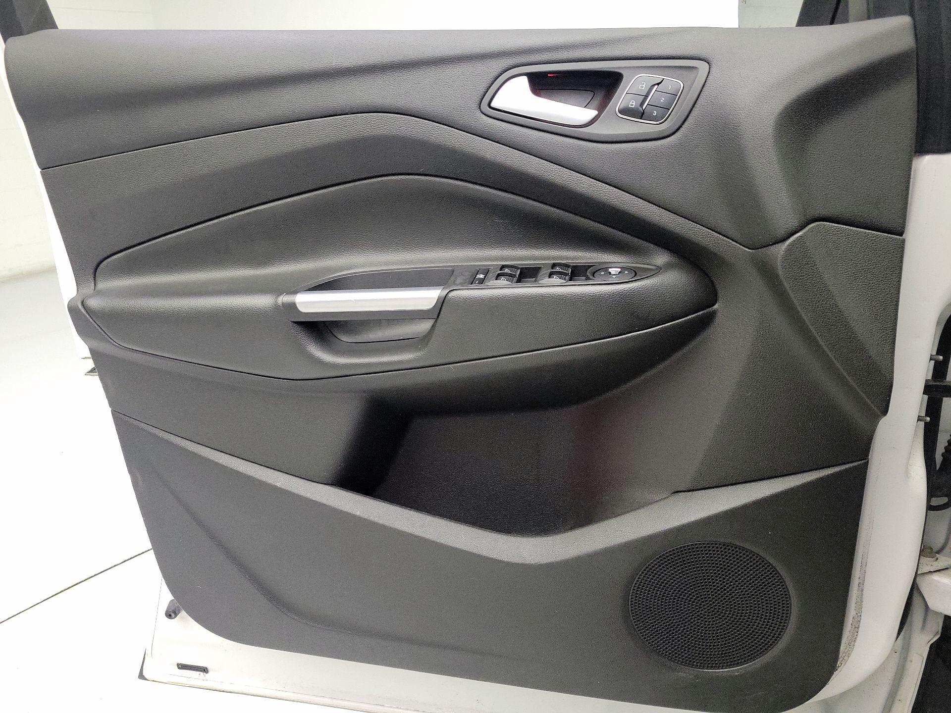 Thumbnail: 2015 Ford Escape - 12