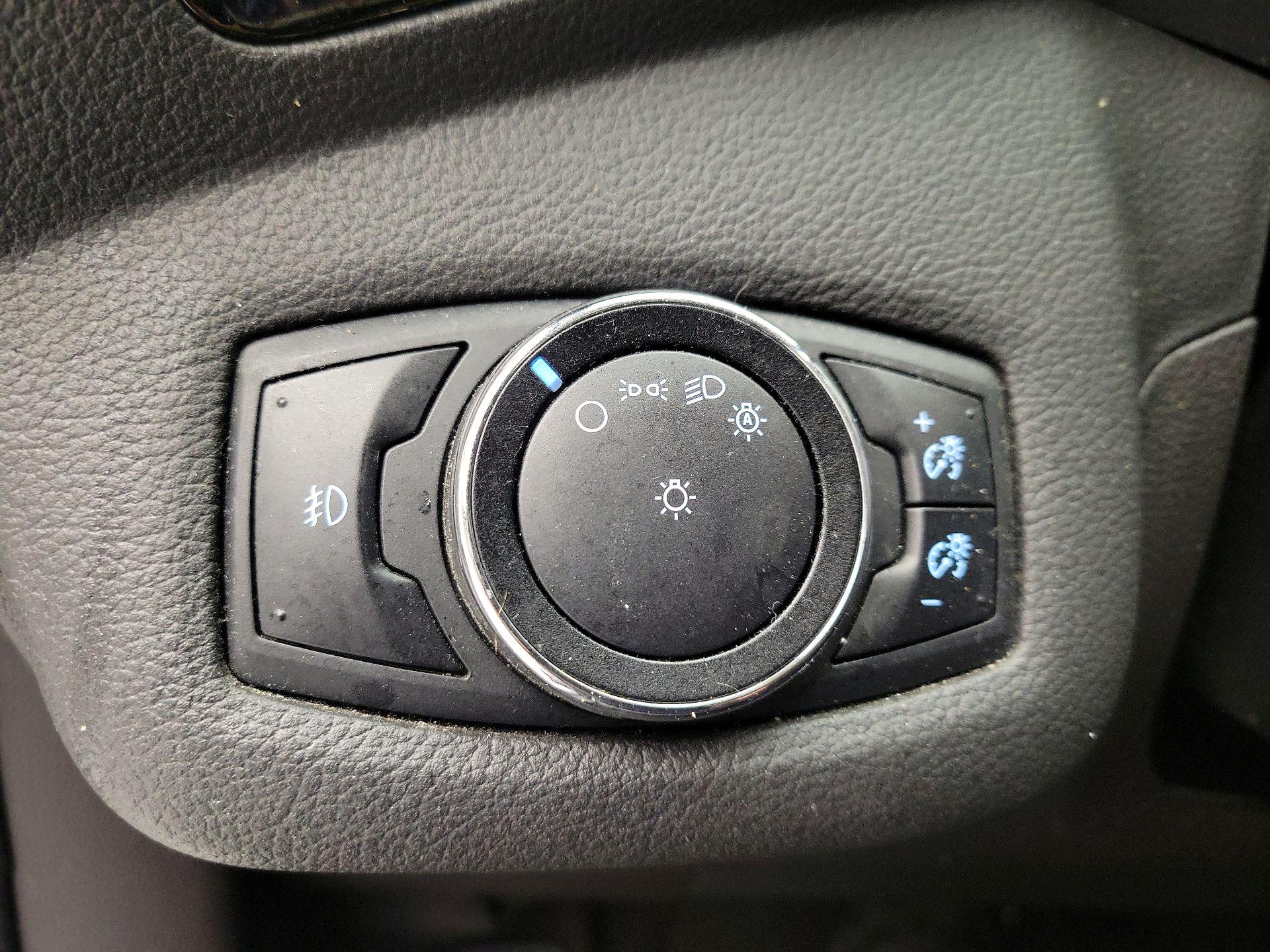 Thumbnail: 2015 Ford Escape - 13