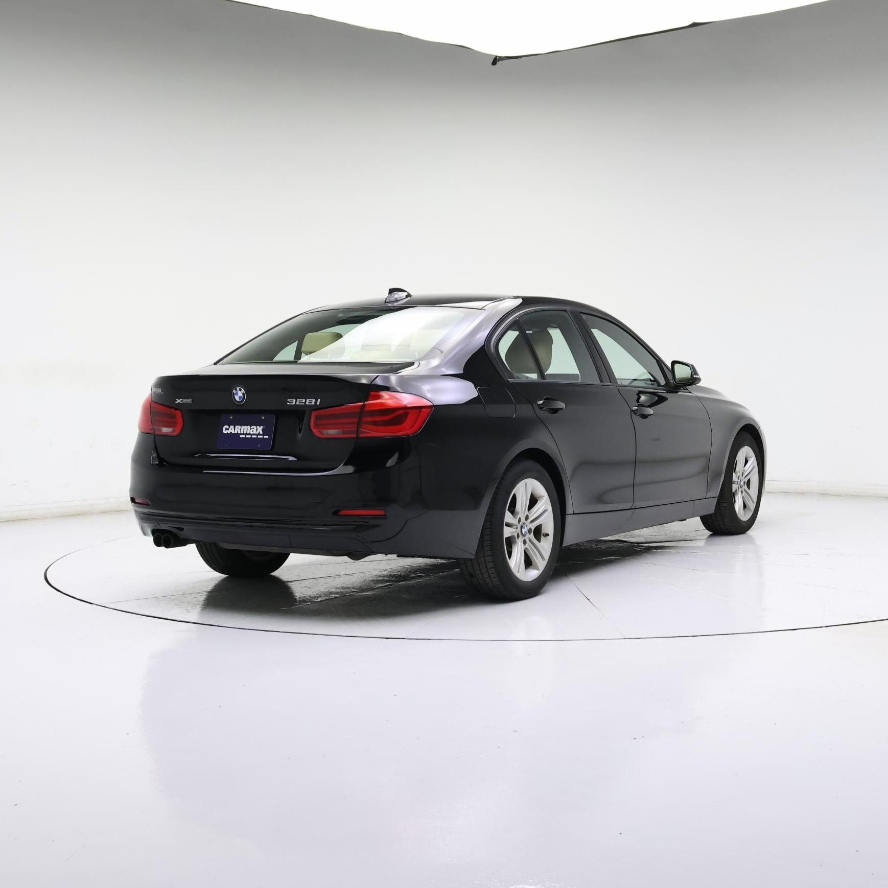 Thumbnail: 2016 BMW 3 Series - 4