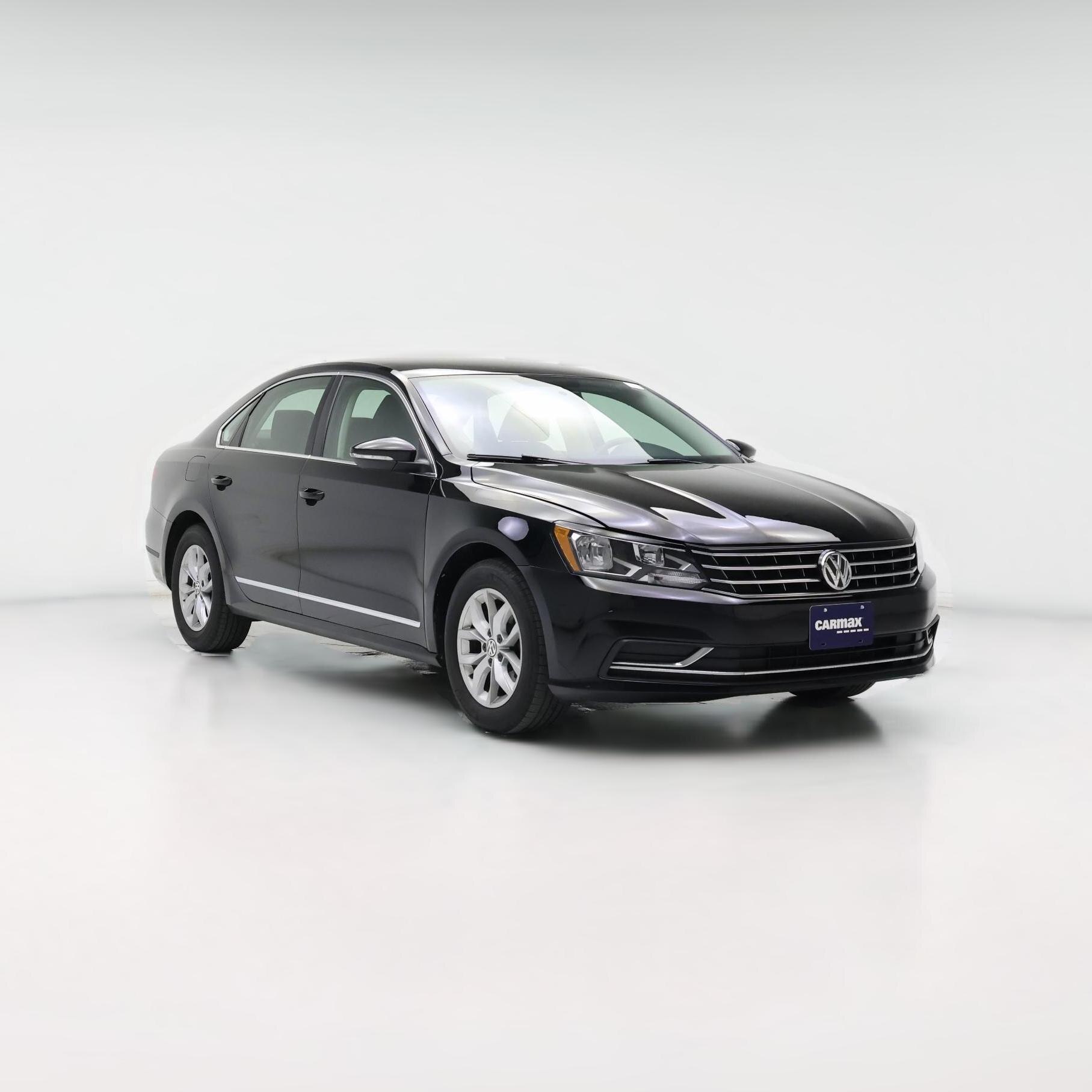 Thumbnail: 2016 Volkswagen Passat - 1