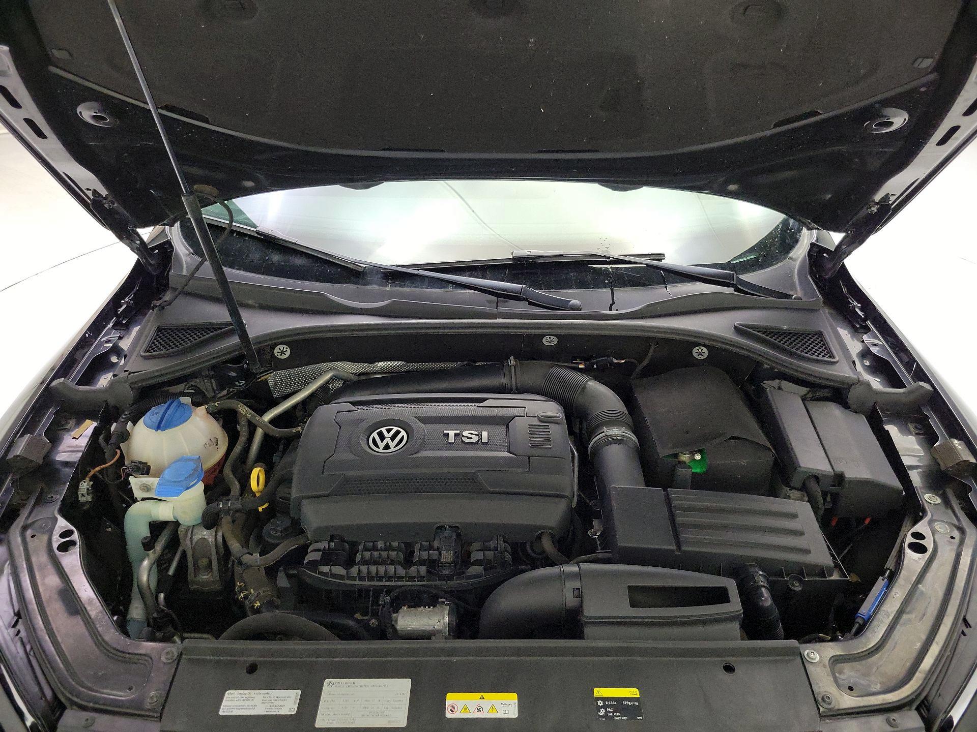 Thumbnail: 2016 Volkswagen Passat - 20