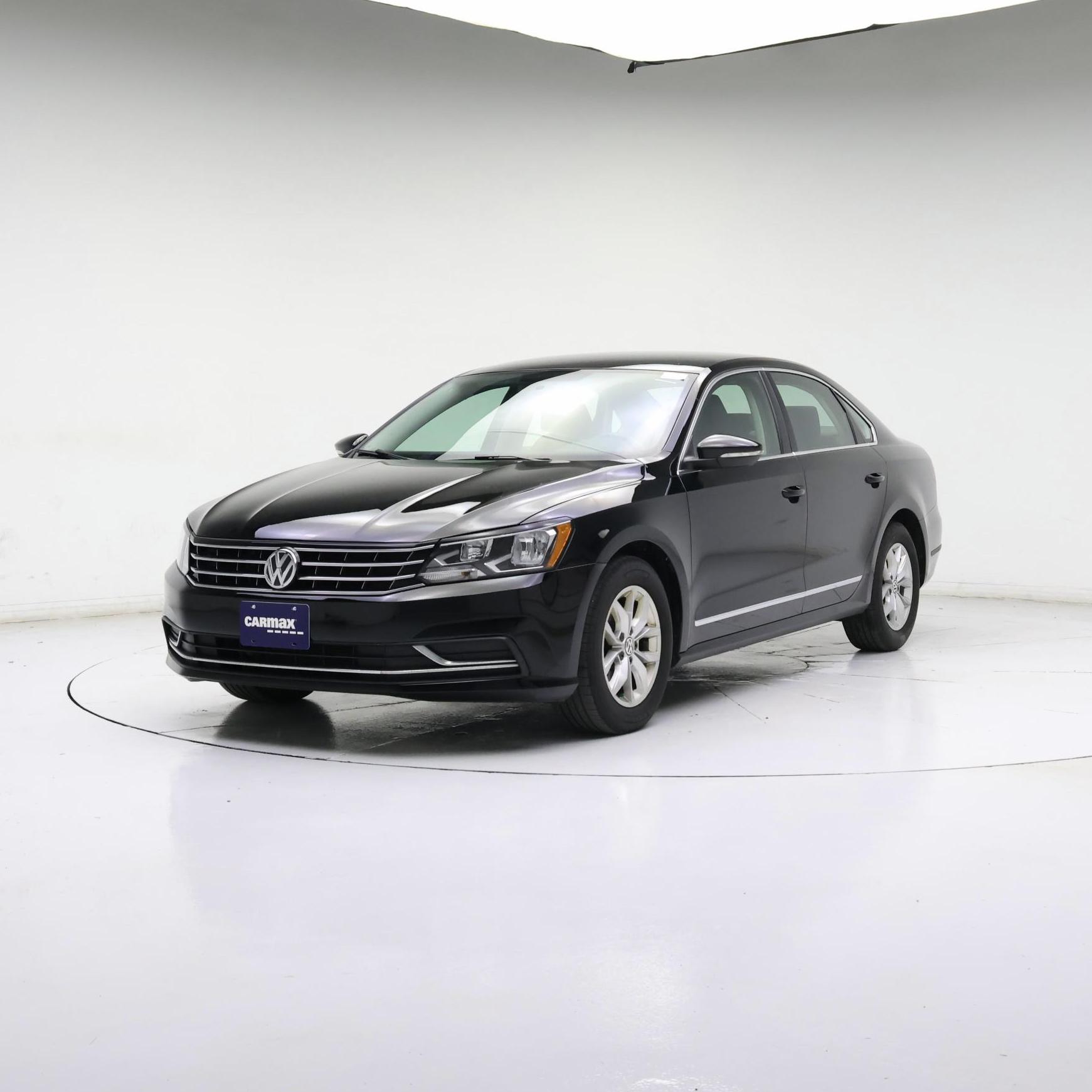 Thumbnail: 2016 Volkswagen Passat - 4