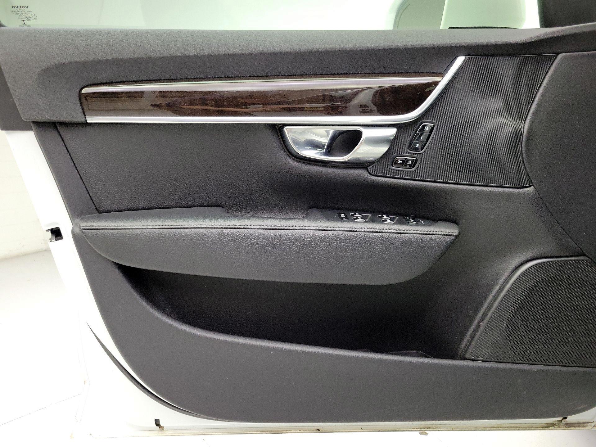 Thumbnail: 2018 Volvo S90 - 12