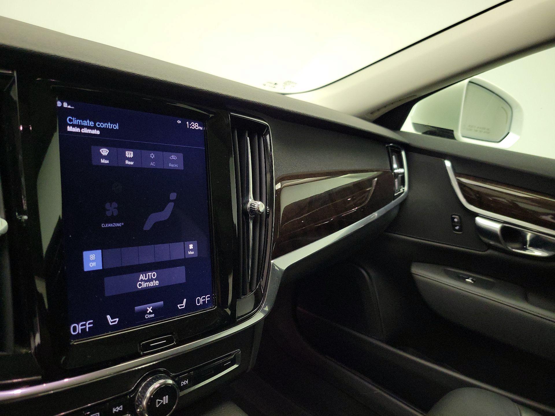 Thumbnail: 2018 Volvo S90 - 17