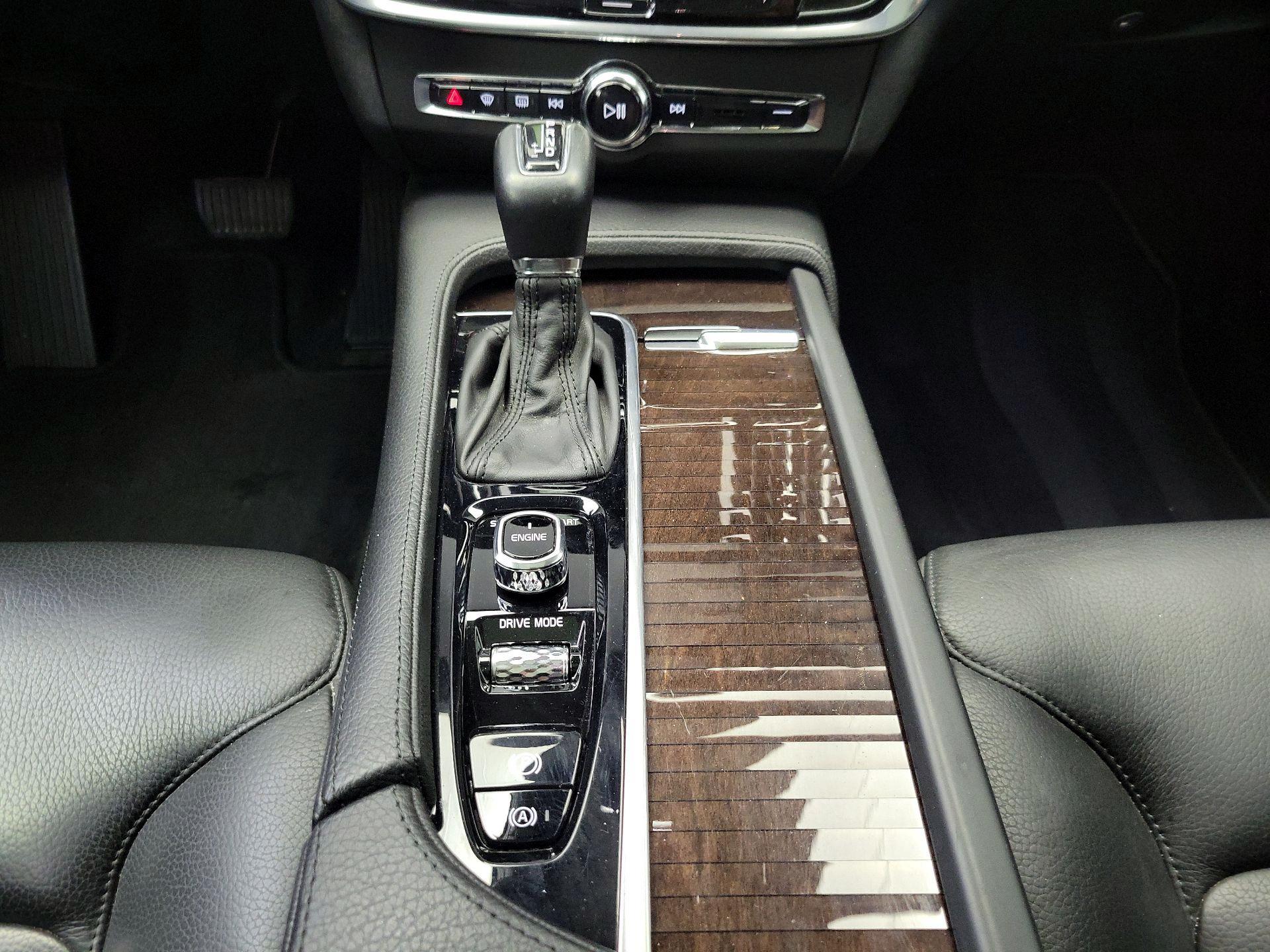 Thumbnail: 2018 Volvo S90 - 18