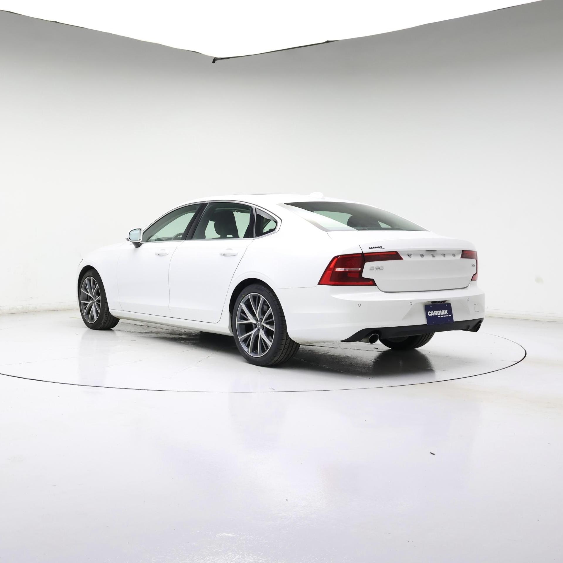 Thumbnail: 2018 Volvo S90 - 2