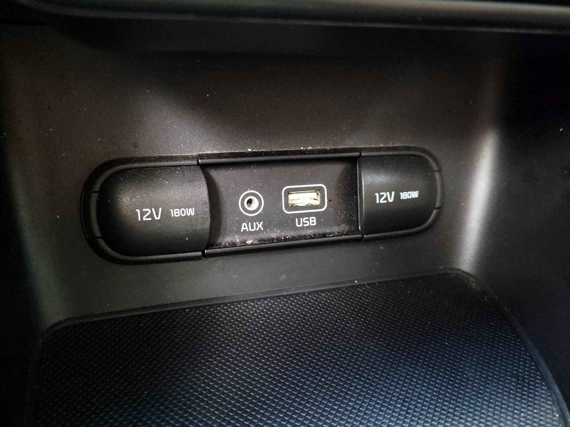 Thumbnail: 2017 Kia Sportage - 17