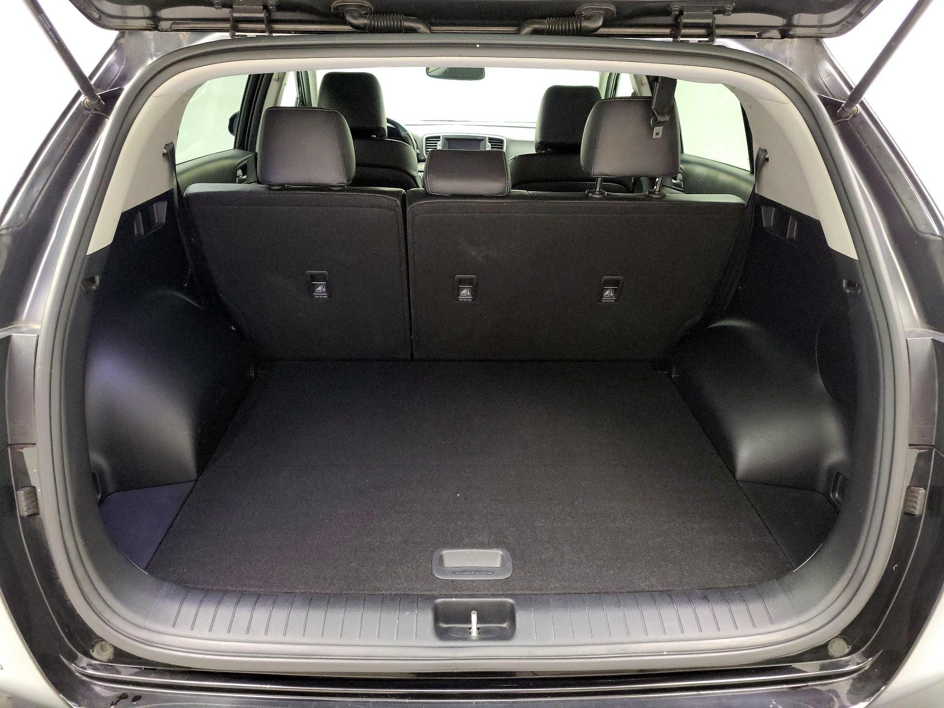 Thumbnail: 2017 Kia Sportage - 20