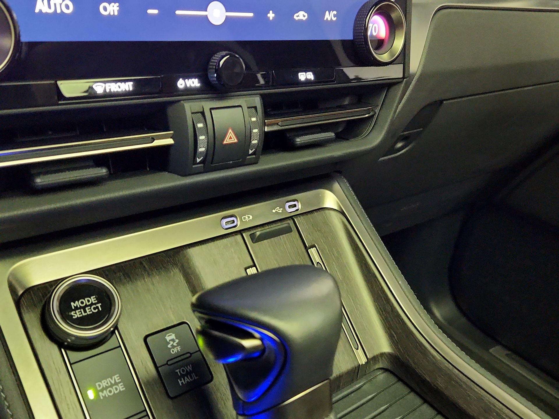 Thumbnail: 2024 Lexus GX - 18