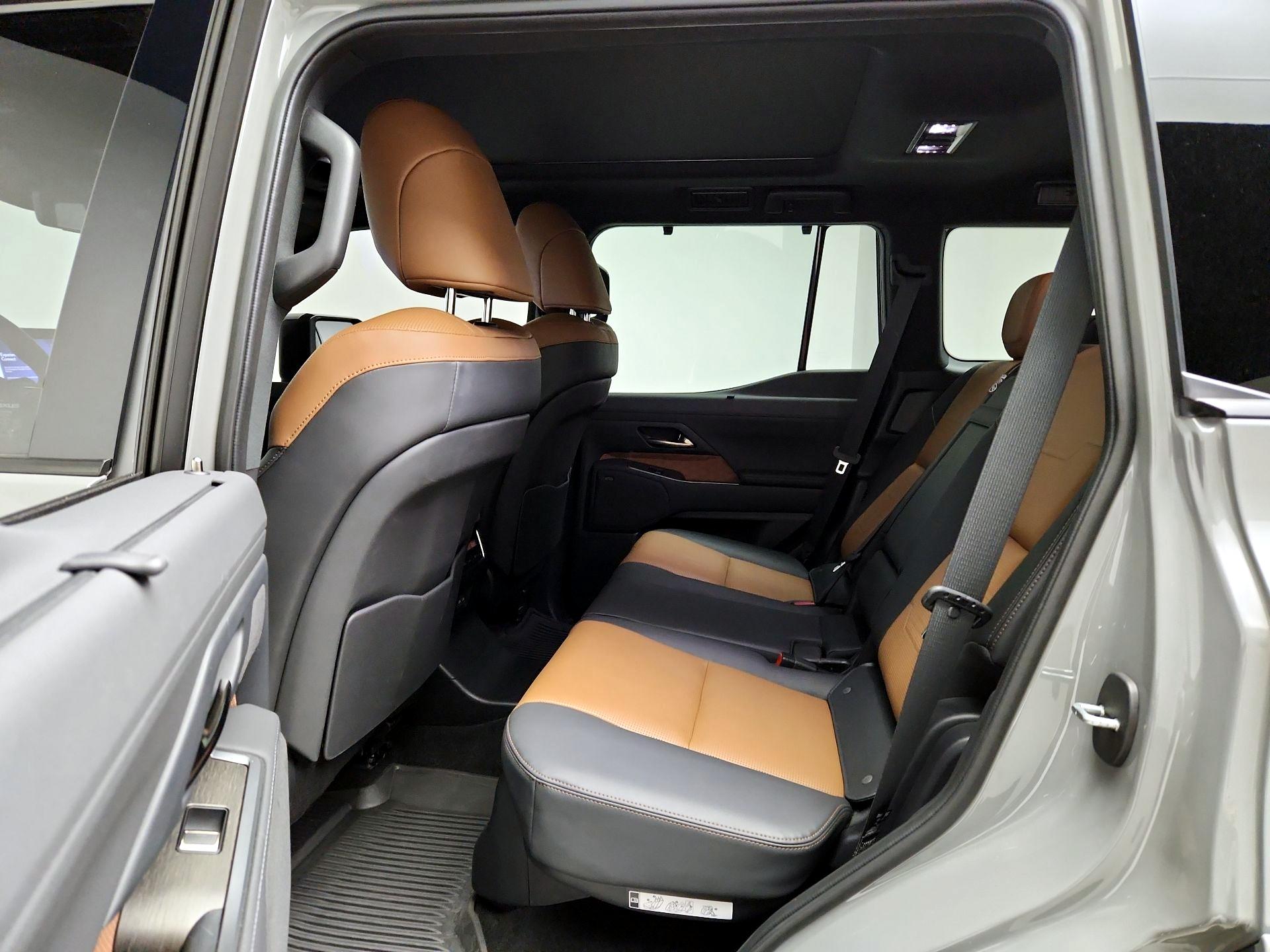 Thumbnail: 2024 Lexus GX - 20