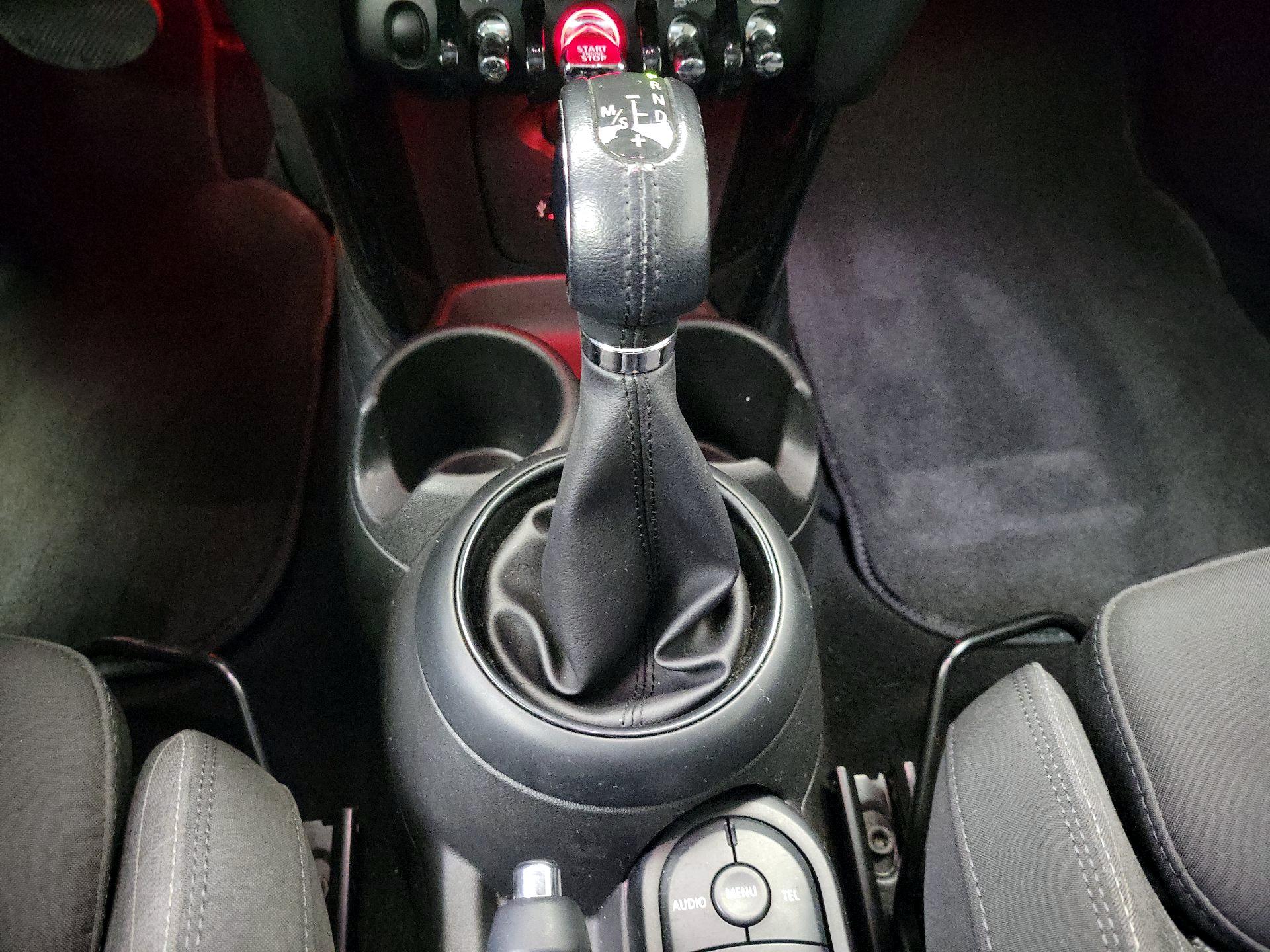 Thumbnail: 2018 MINI Cooper Hardtop - 17