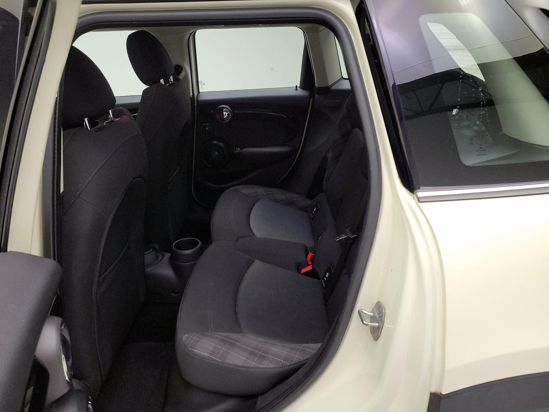 Thumbnail: 2018 MINI Cooper Hardtop - 20